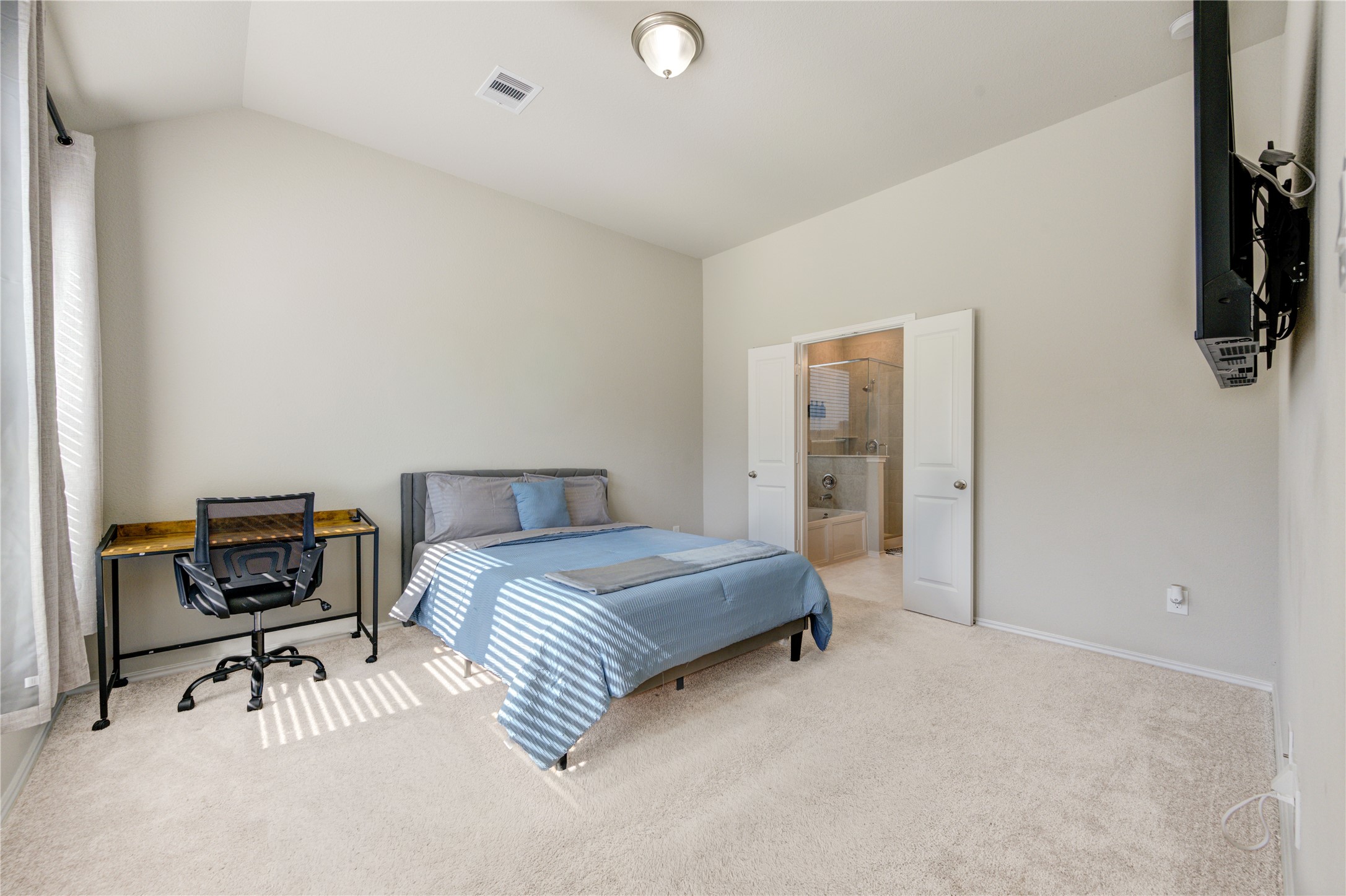 20522 Laila Manor Lane Property Photo 10