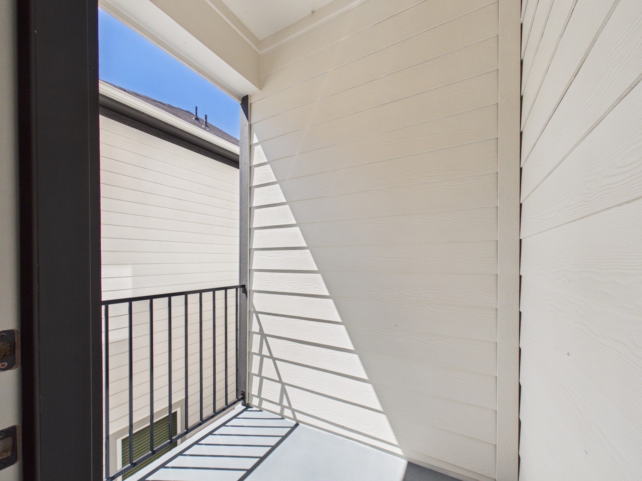 812 Thornton Road D Property Photo 14