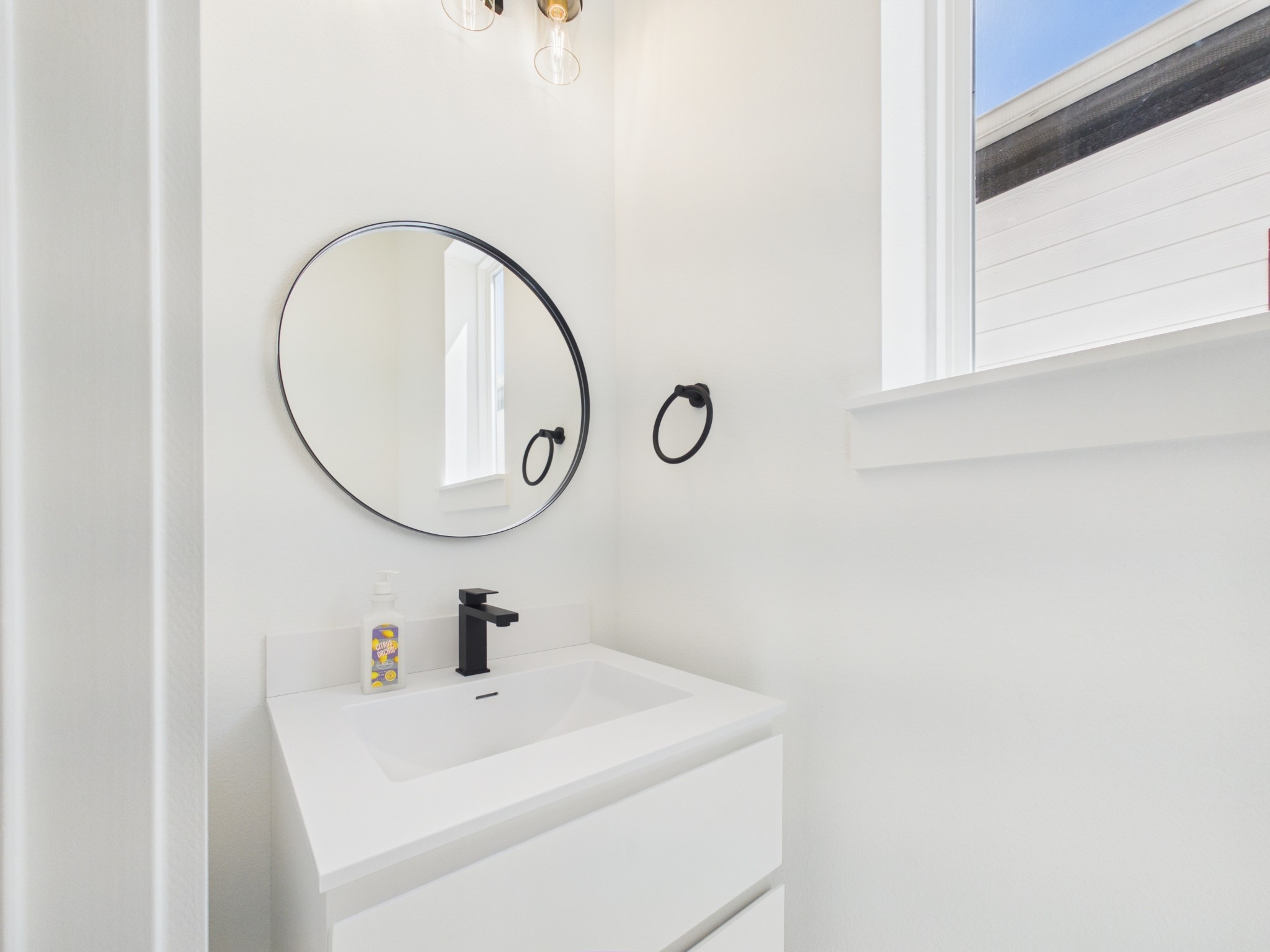 812 Thornton Road D Property Photo 15