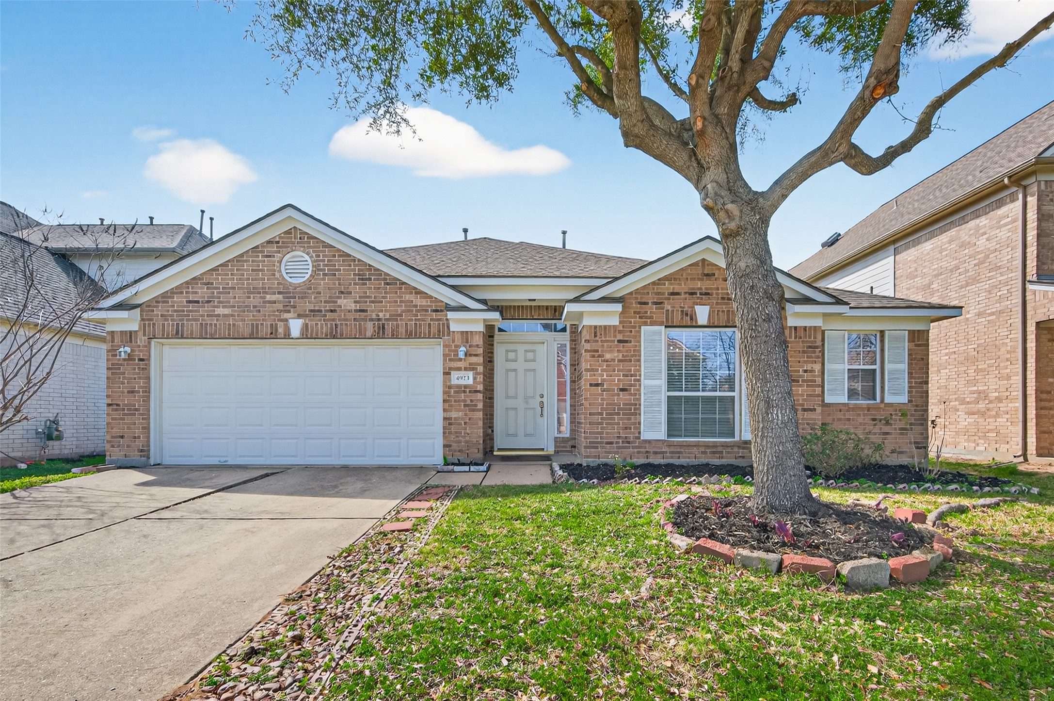 4923 Kale Garden Court Property Photo 2