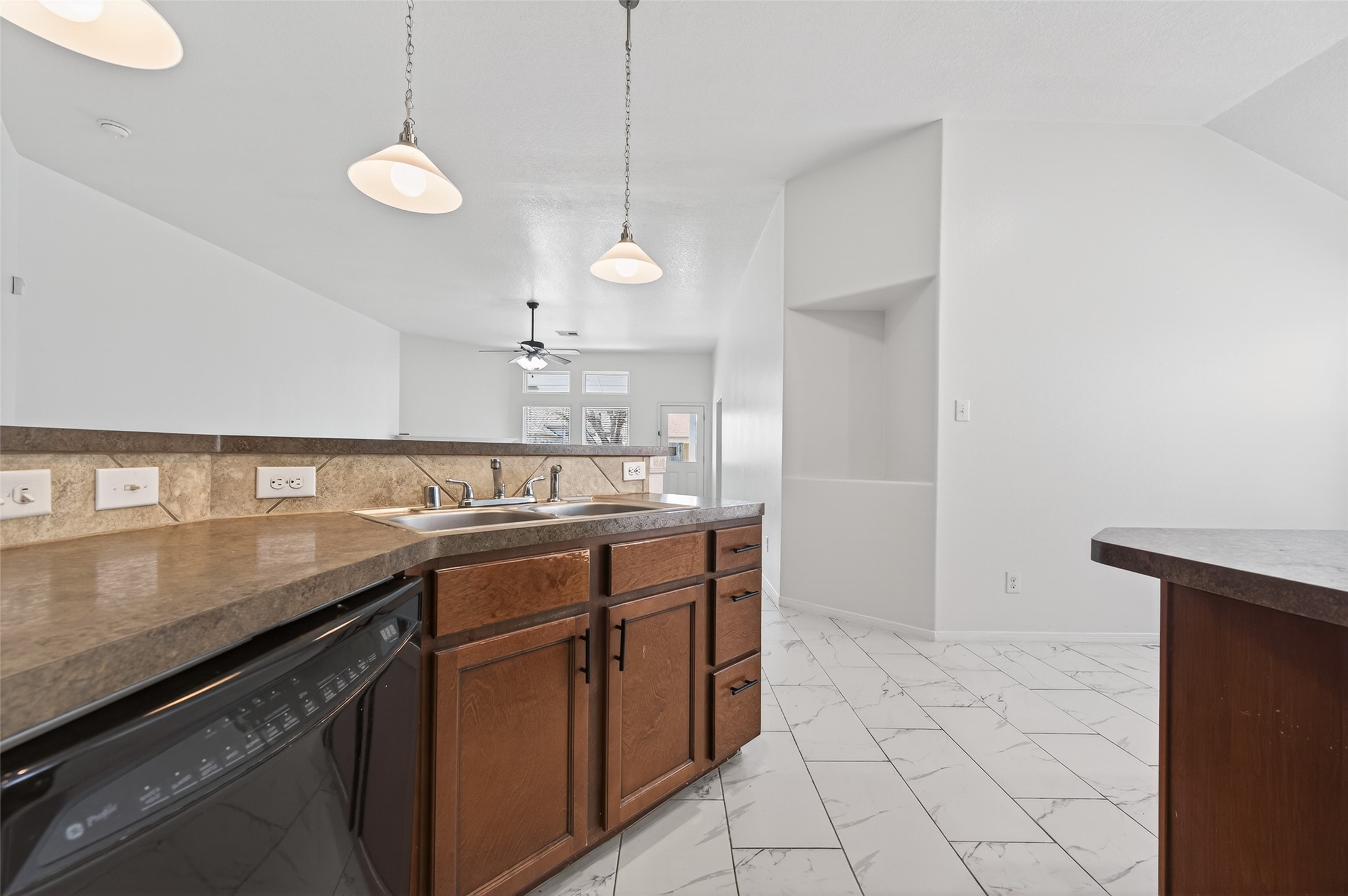 4923 Kale Garden Court Property Photo 14