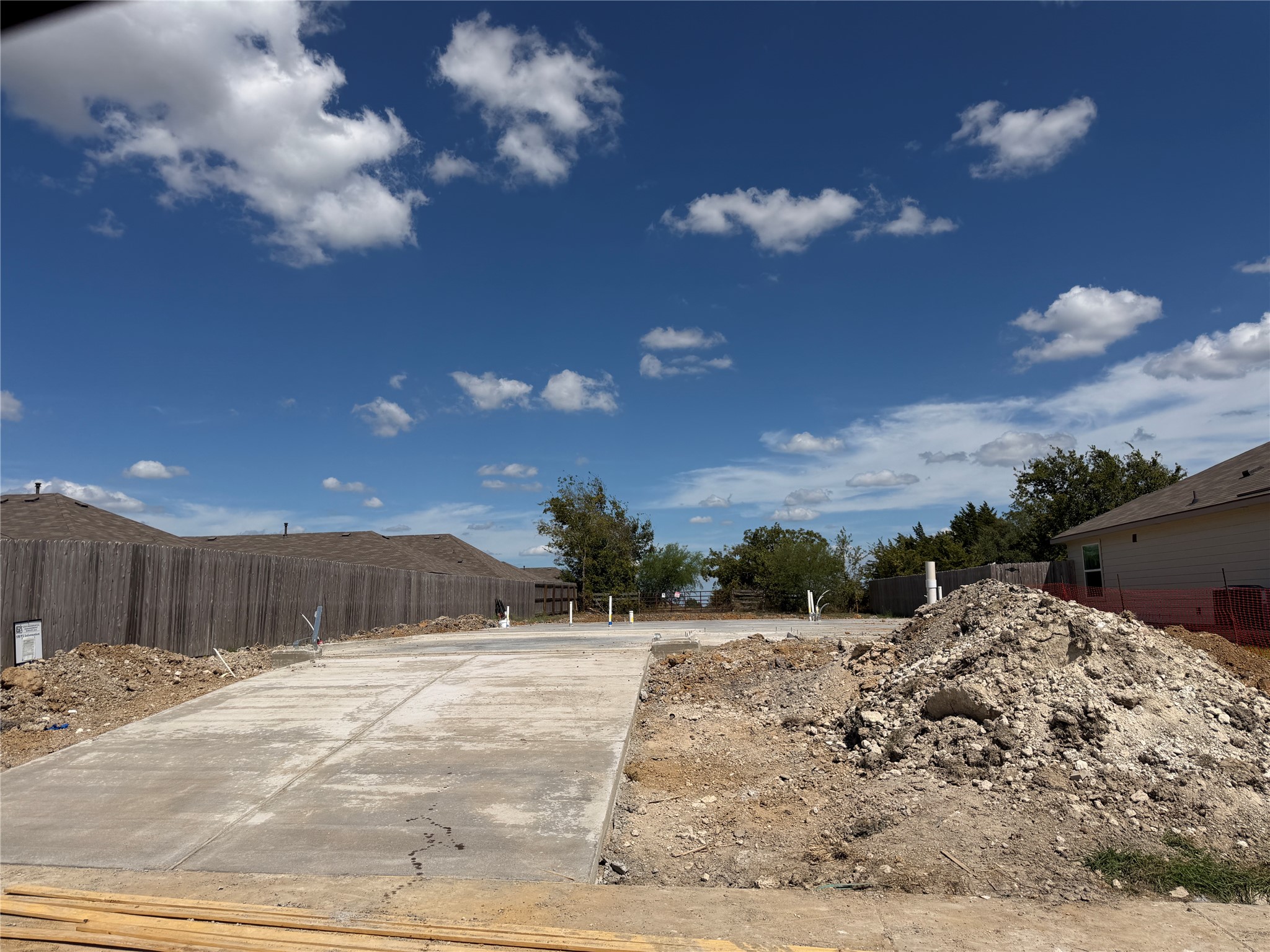 1616 Navarro Drive Property Photo 1