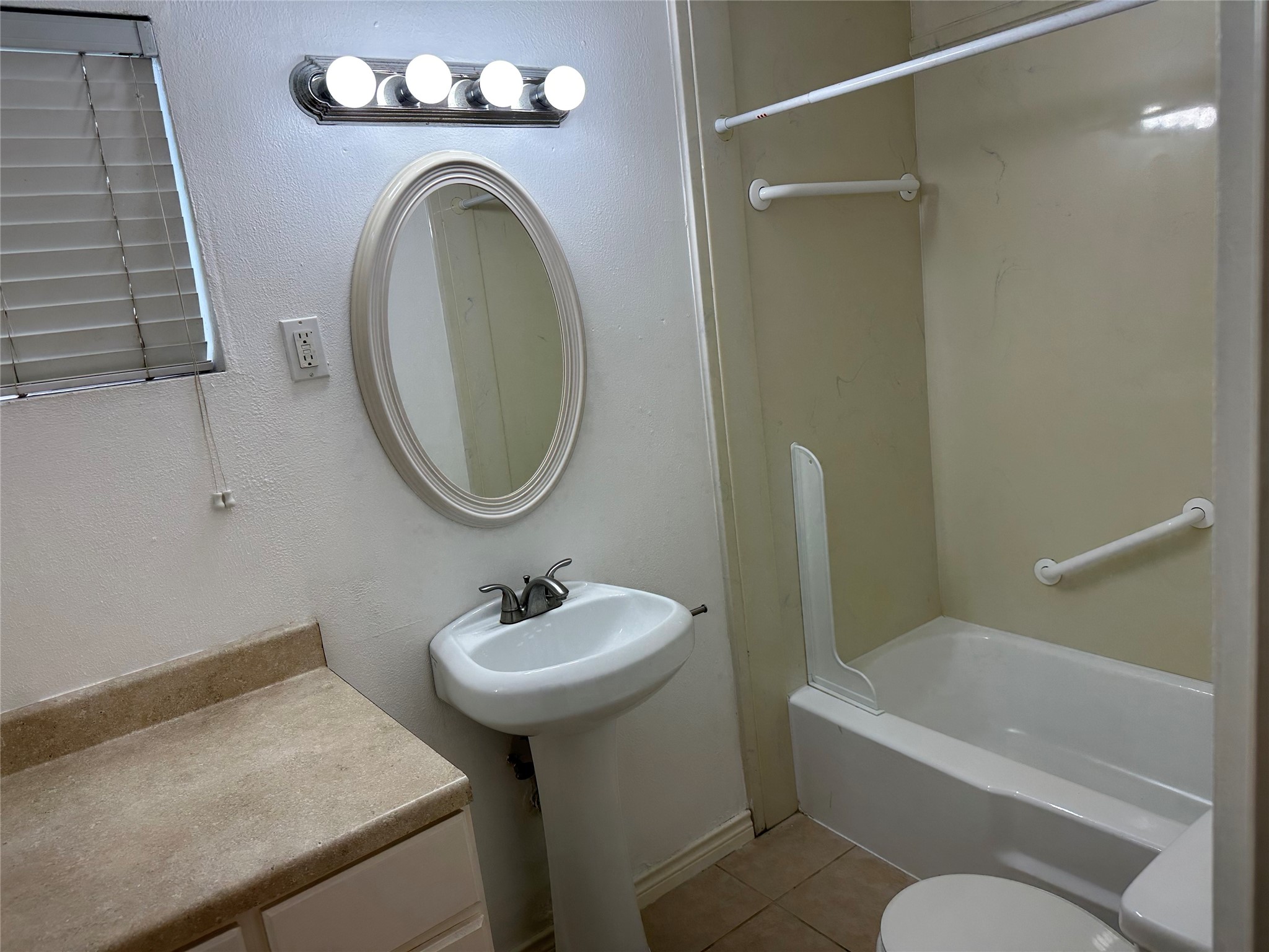 4214 Gano Street Property Photo 6