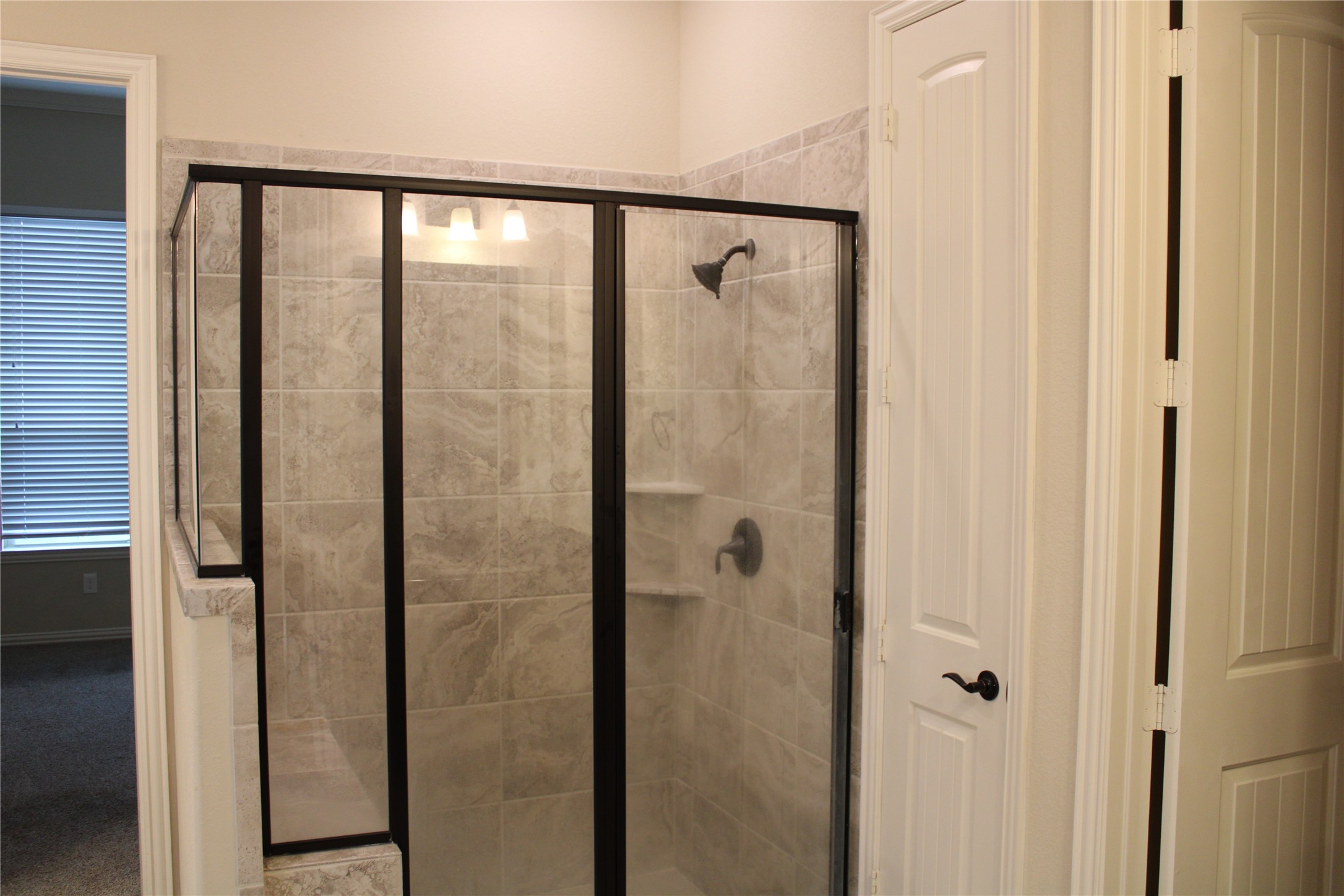 21911 Avalon Queen Drive Property Photo 10