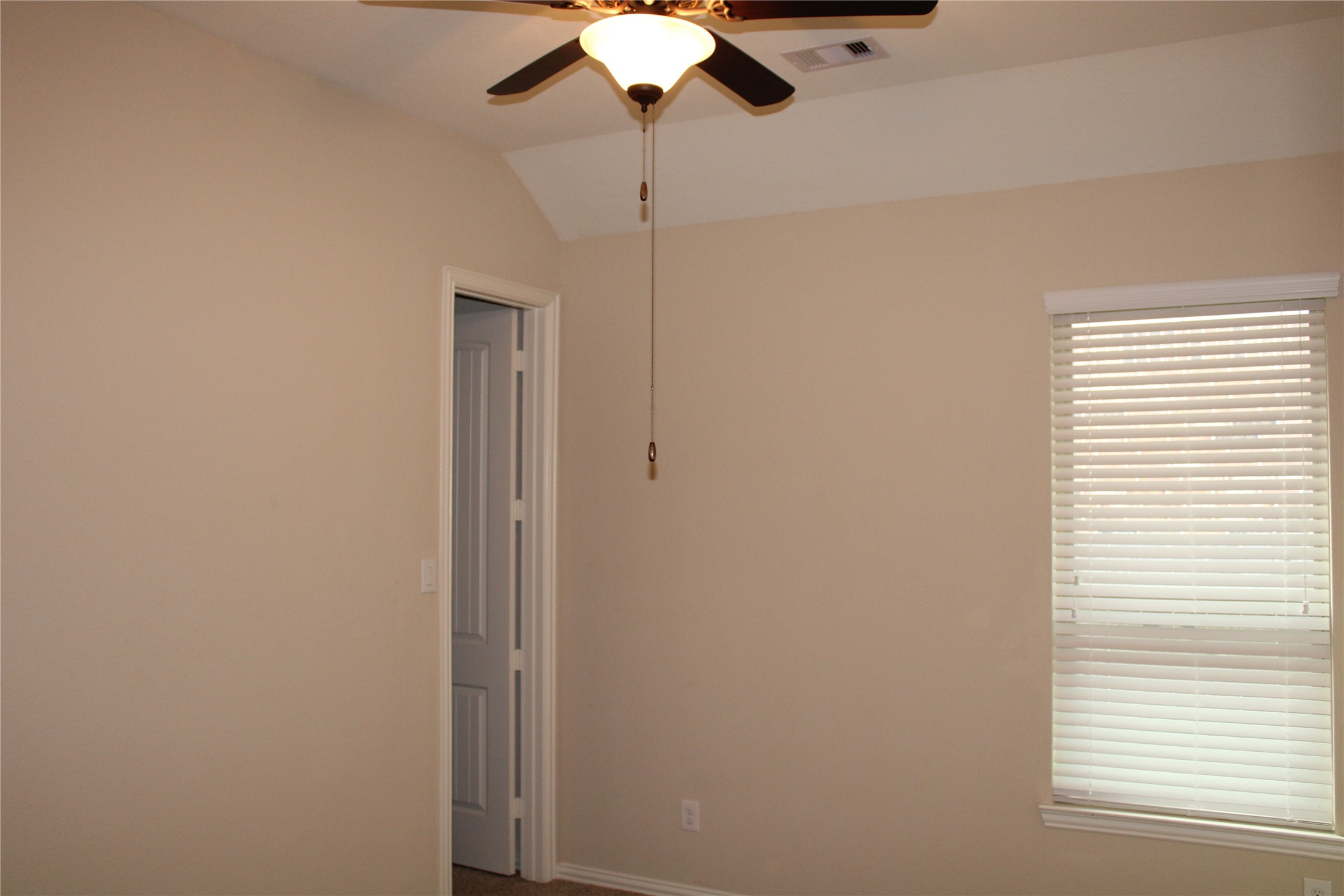 21911 Avalon Queen Drive Property Photo 12