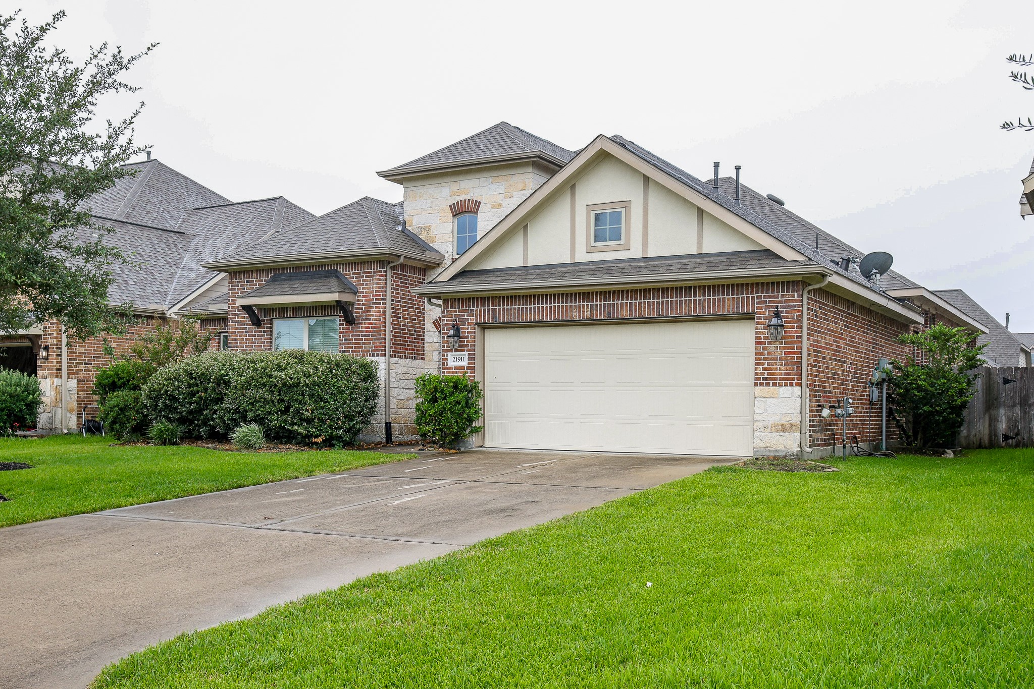 21911 Avalon Queen Drive Property Photo 15