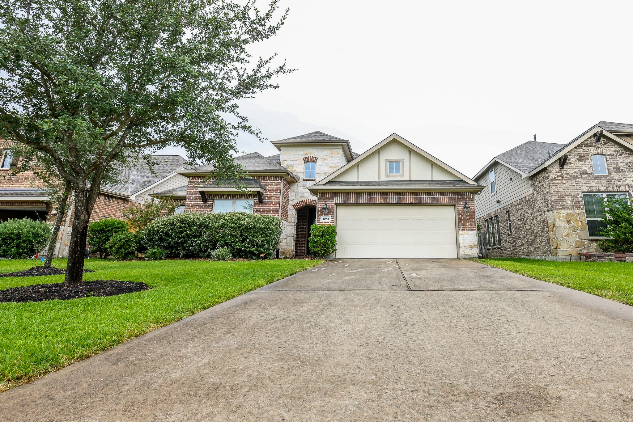 21911 Avalon Queen Drive Property Photo 16