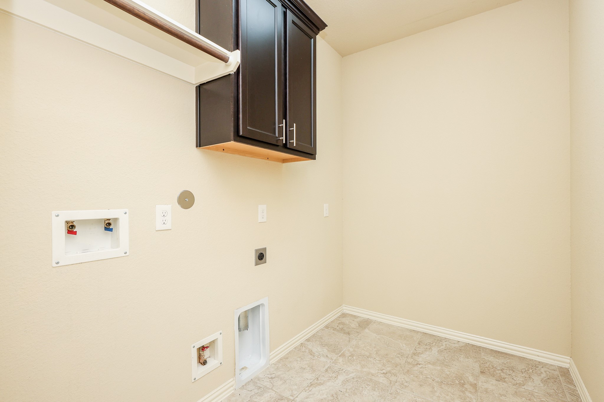 21911 Avalon Queen Drive Property Photo 17