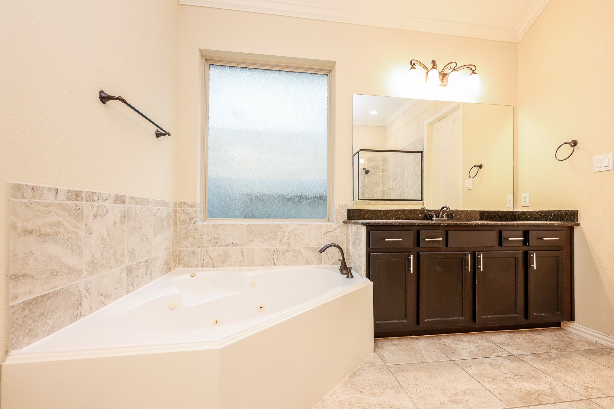 21911 Avalon Queen Drive Property Photo 28