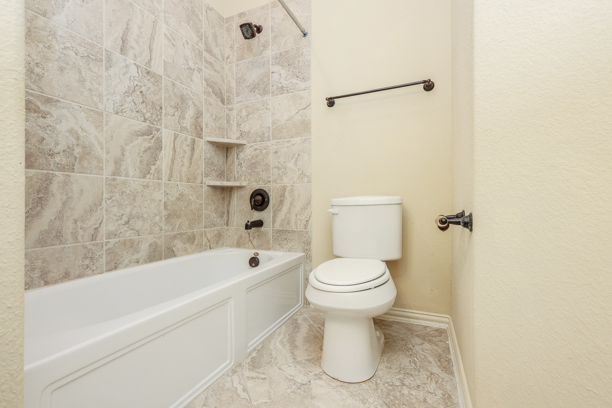 21911 Avalon Queen Drive Property Photo 32