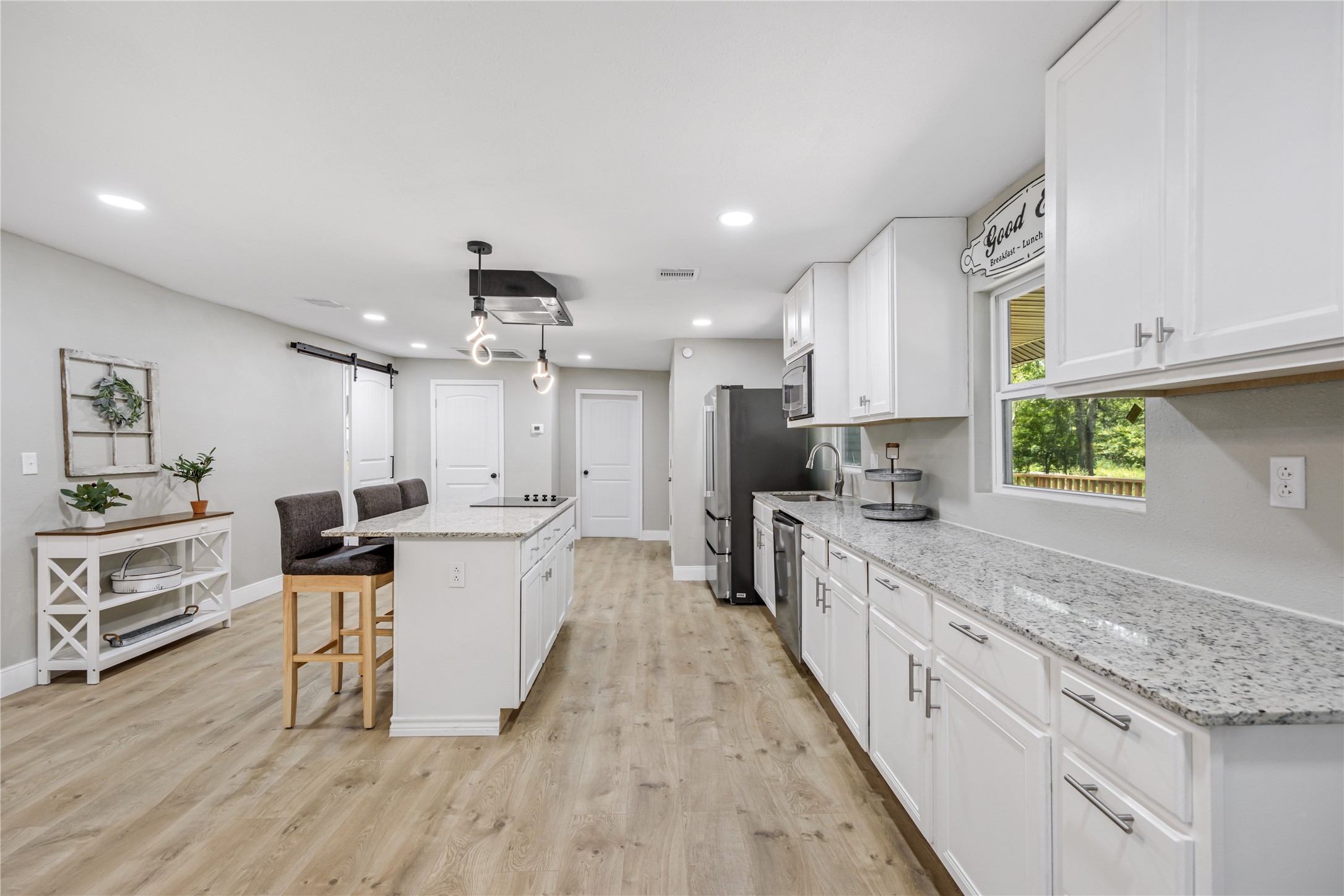 10928 L And M Road Property Photo 17