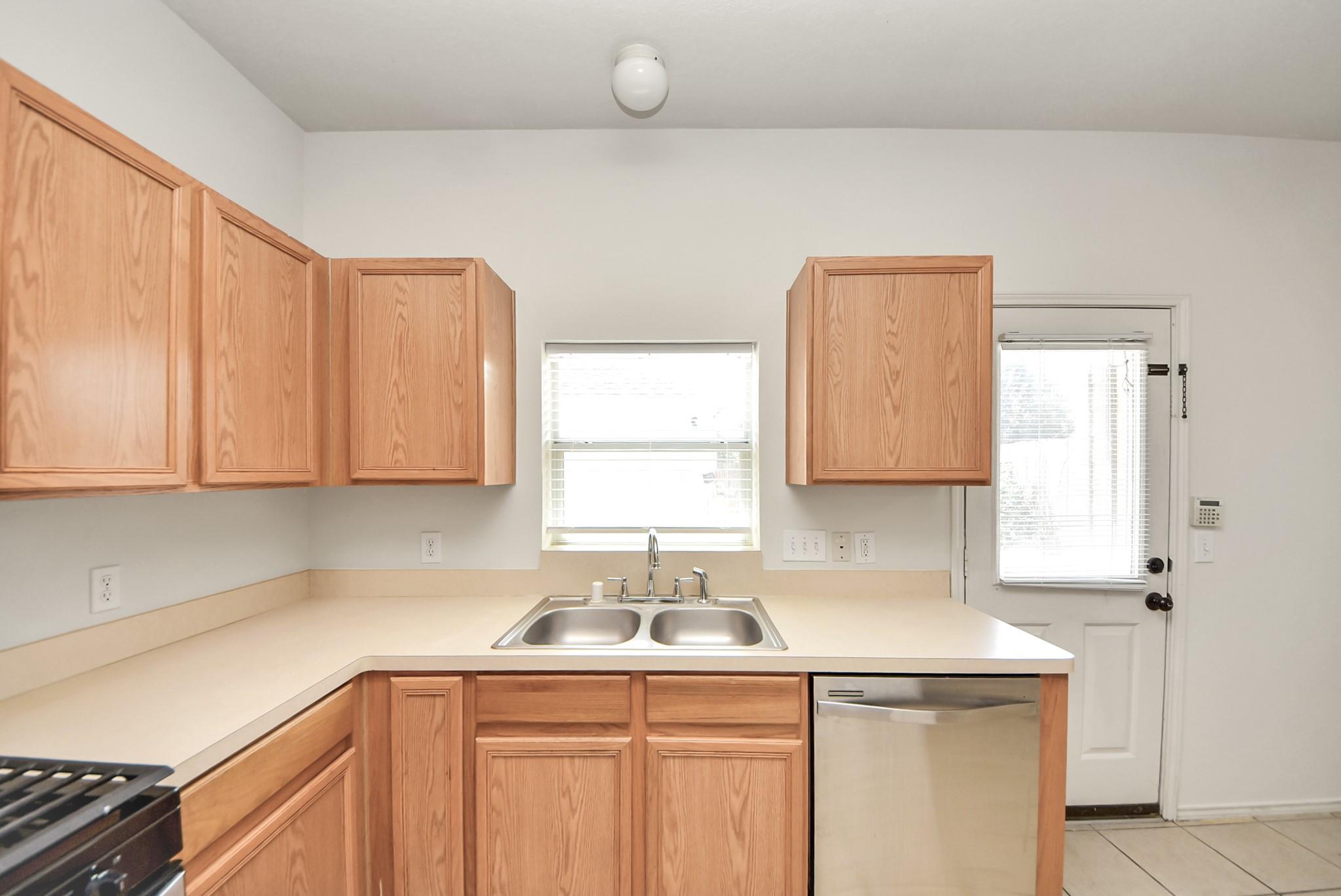 3406 Glenmore Meadow Drive Property Photo 16