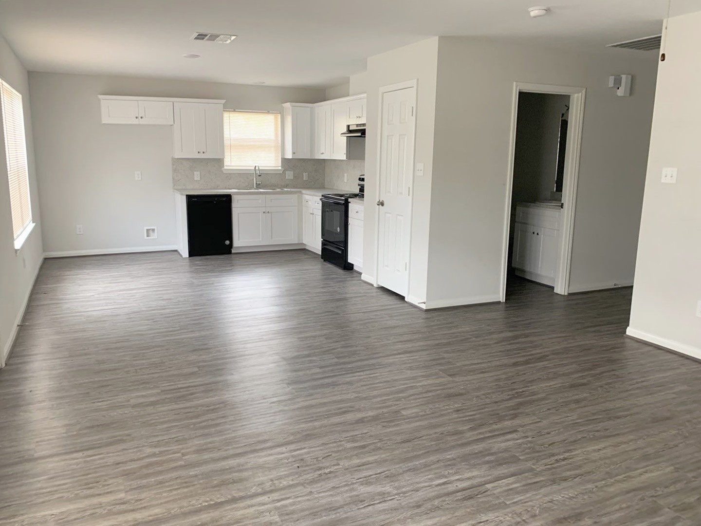 7801 Angus Street Property Photo 2
