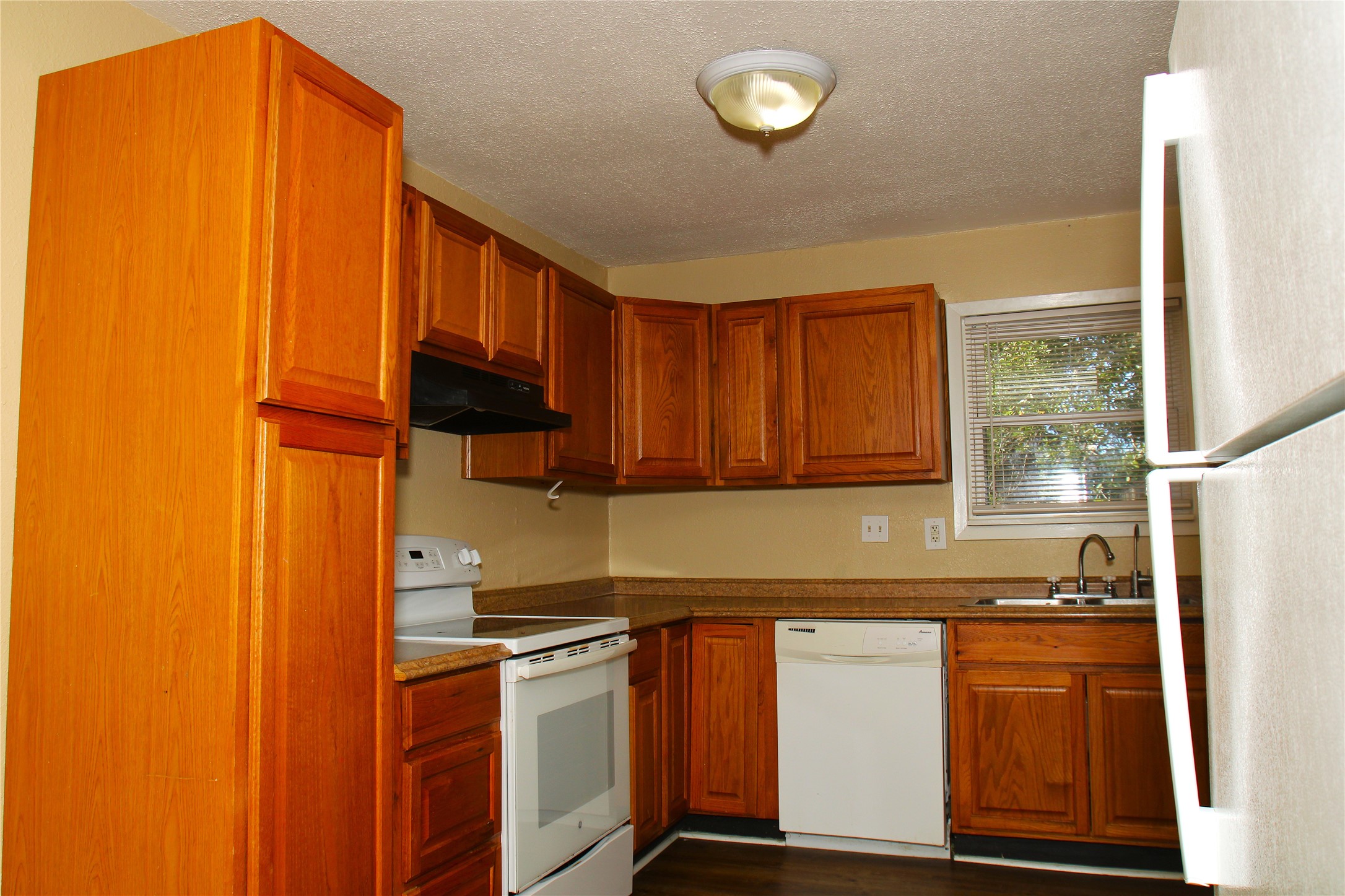 520 Mckee Street Property Photo 6