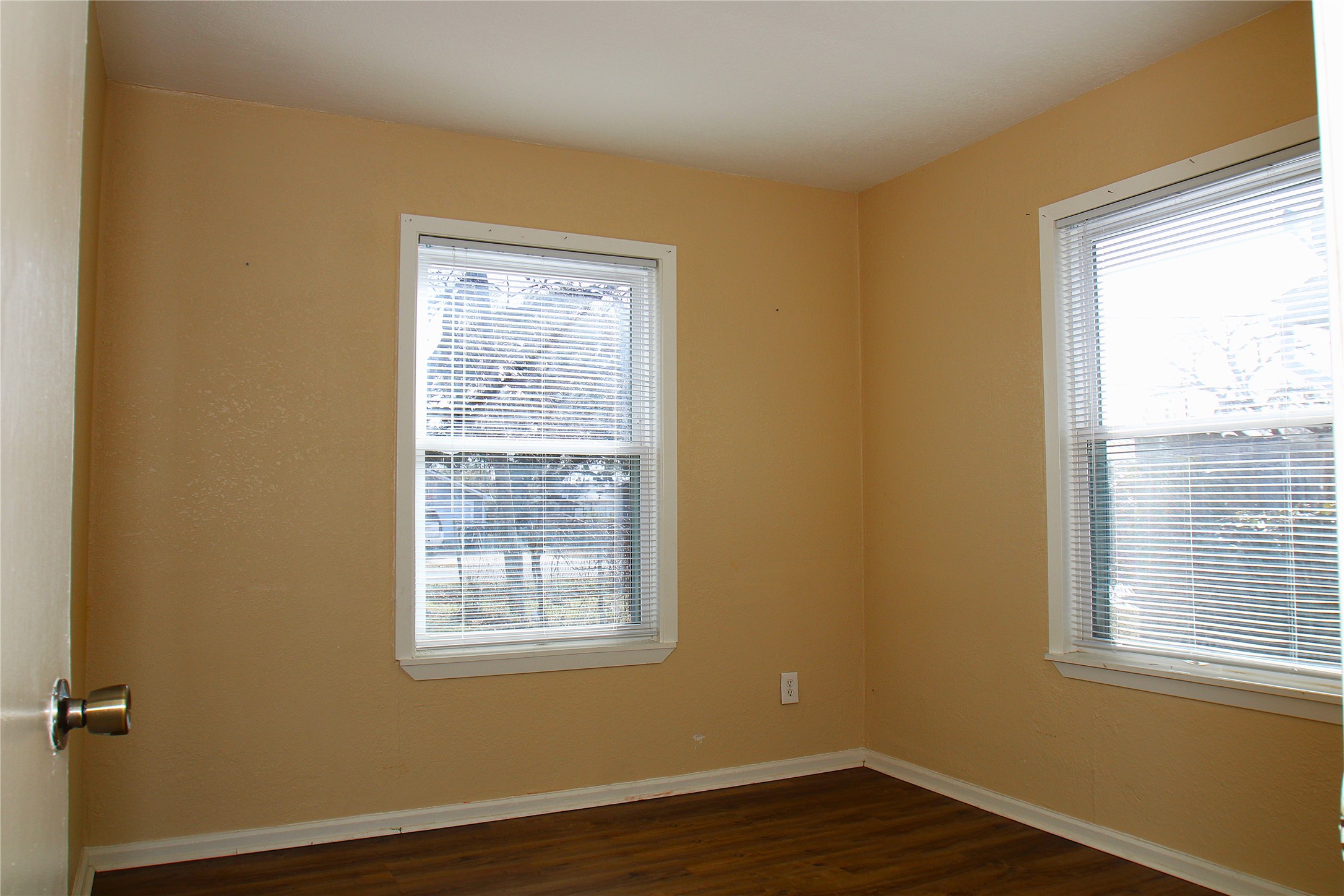 520 Mckee Street Property Photo 8