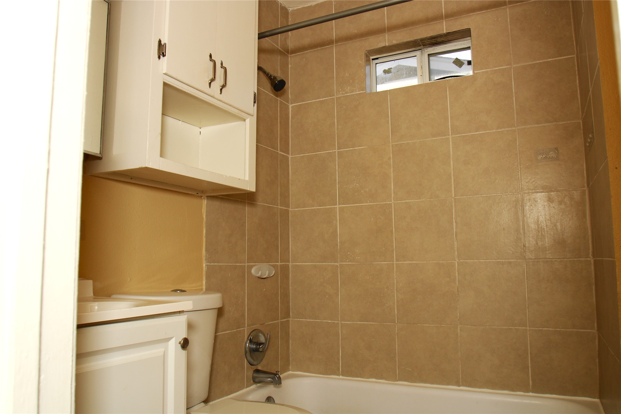 520 Mckee Street Property Photo 9