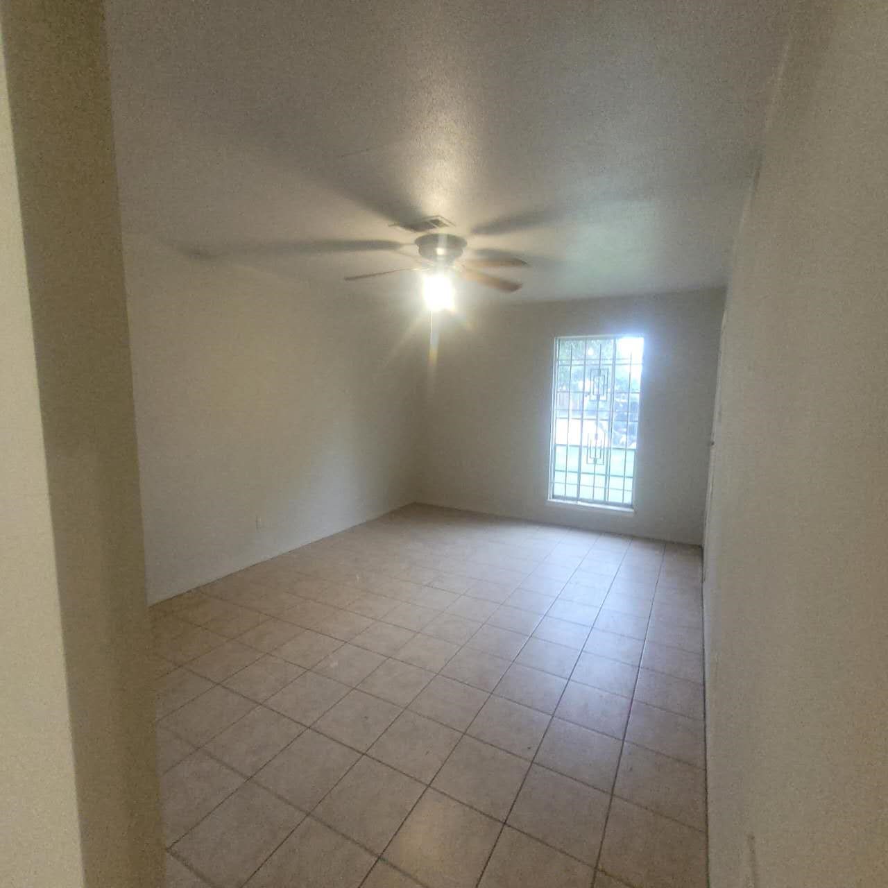 6033 Muskingum Lane Property Photo 4