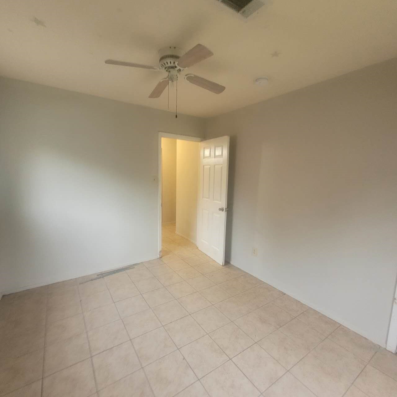 6033 Muskingum Lane Property Photo 10
