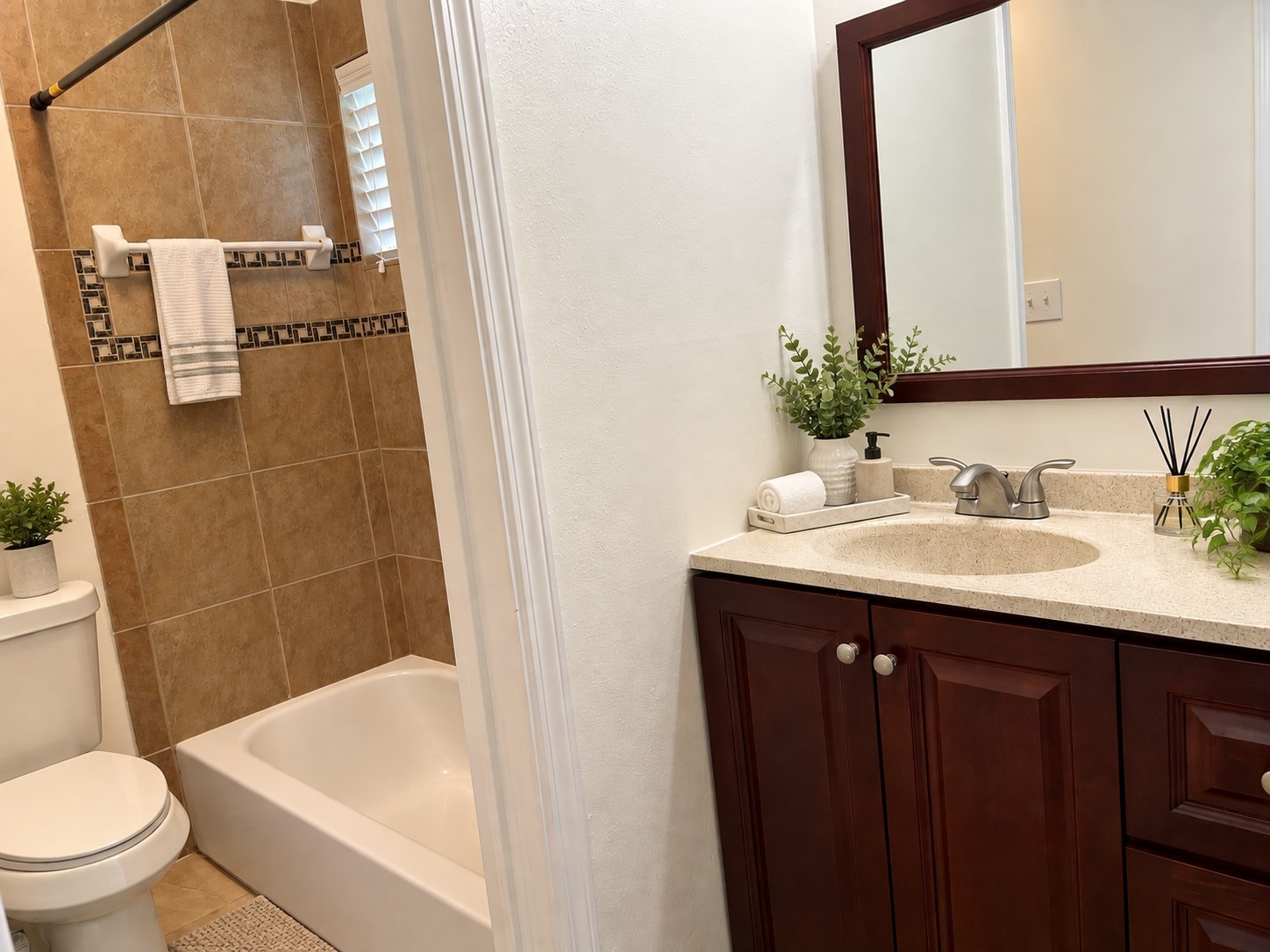 8831 Hendon Ln Property Photo 16
