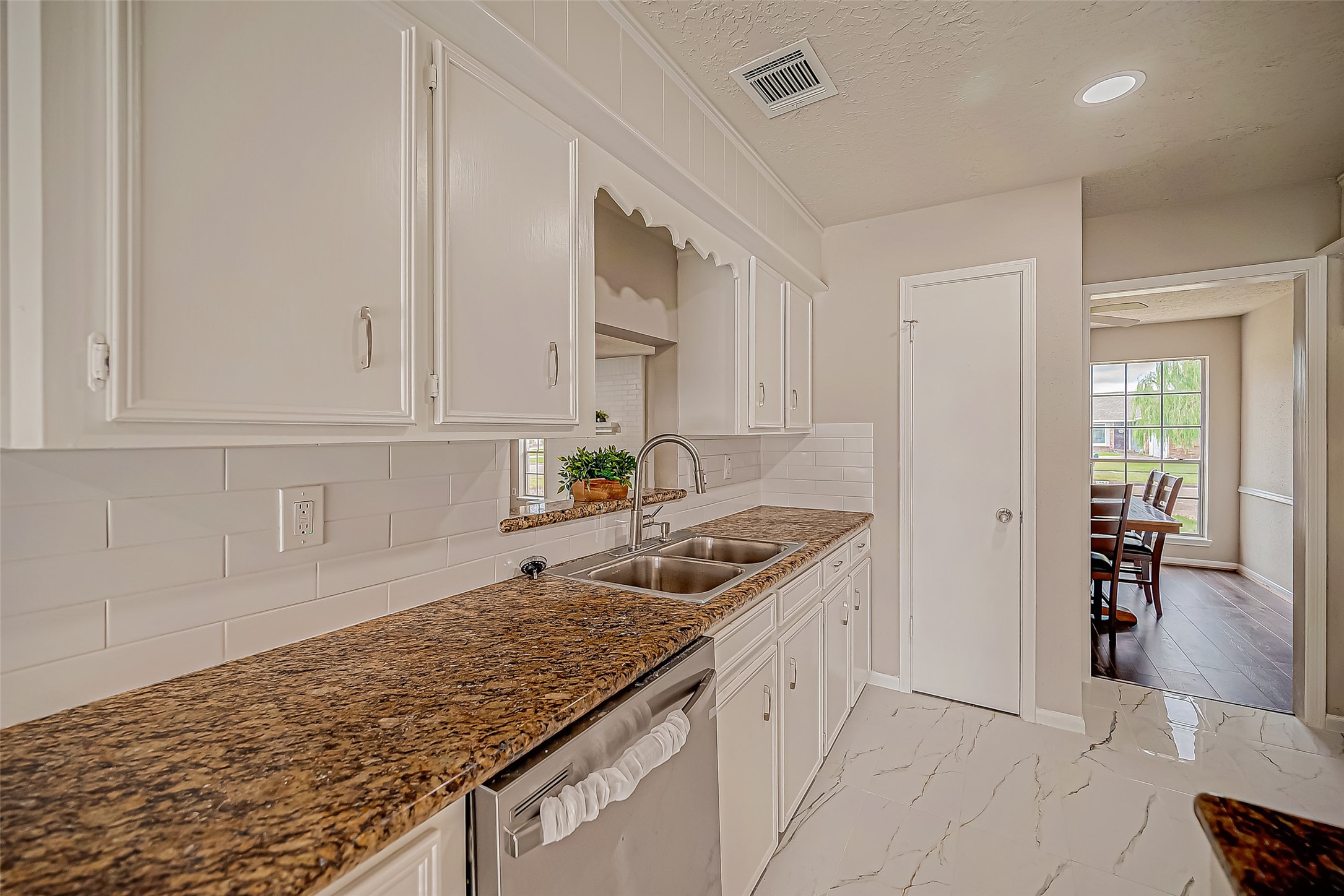 1842 Fall Meadow Drive Property Photo 10