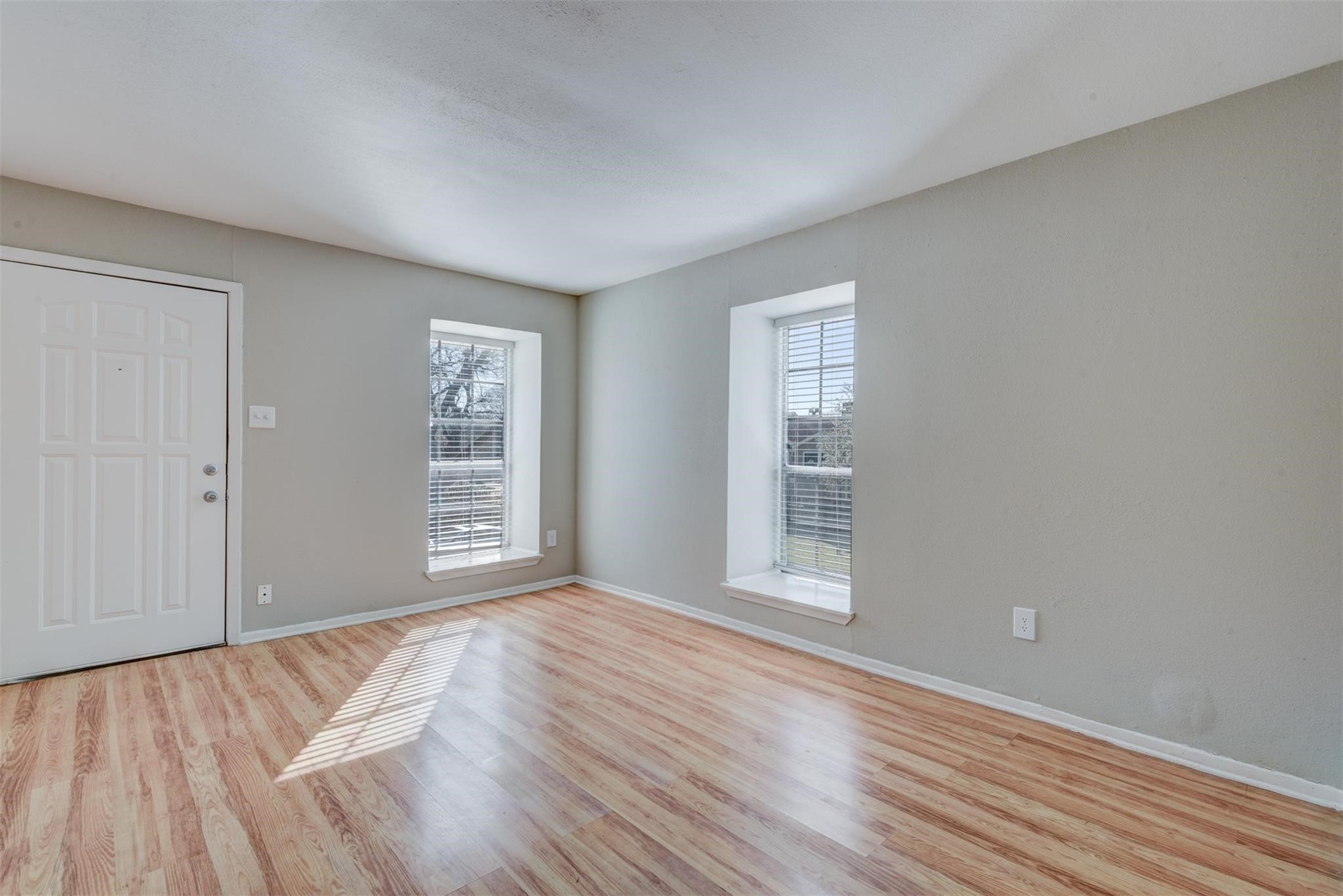 513 Ridge Street 3 Property Photo 6