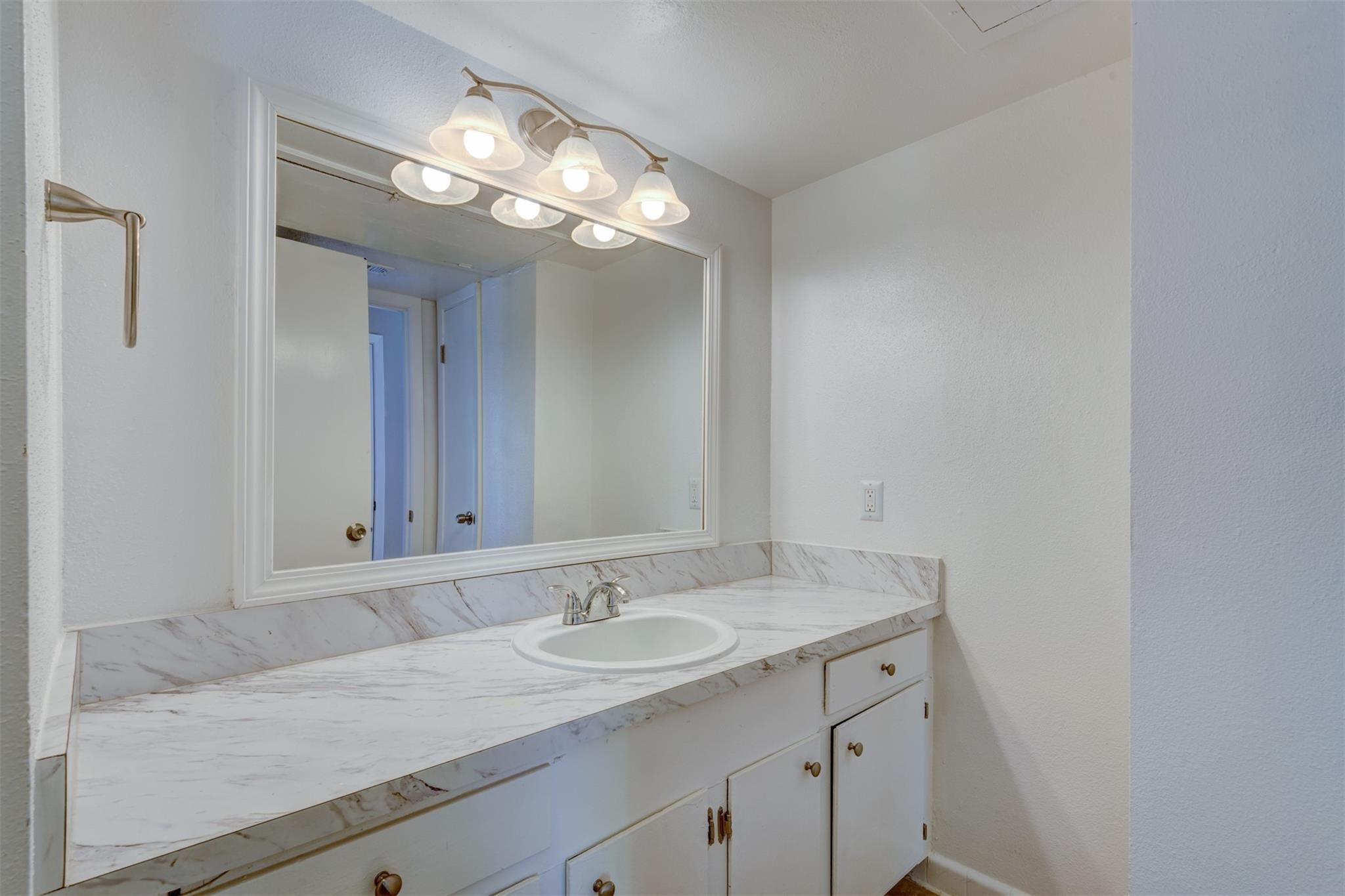 513 Ridge Street 3 Property Photo 12
