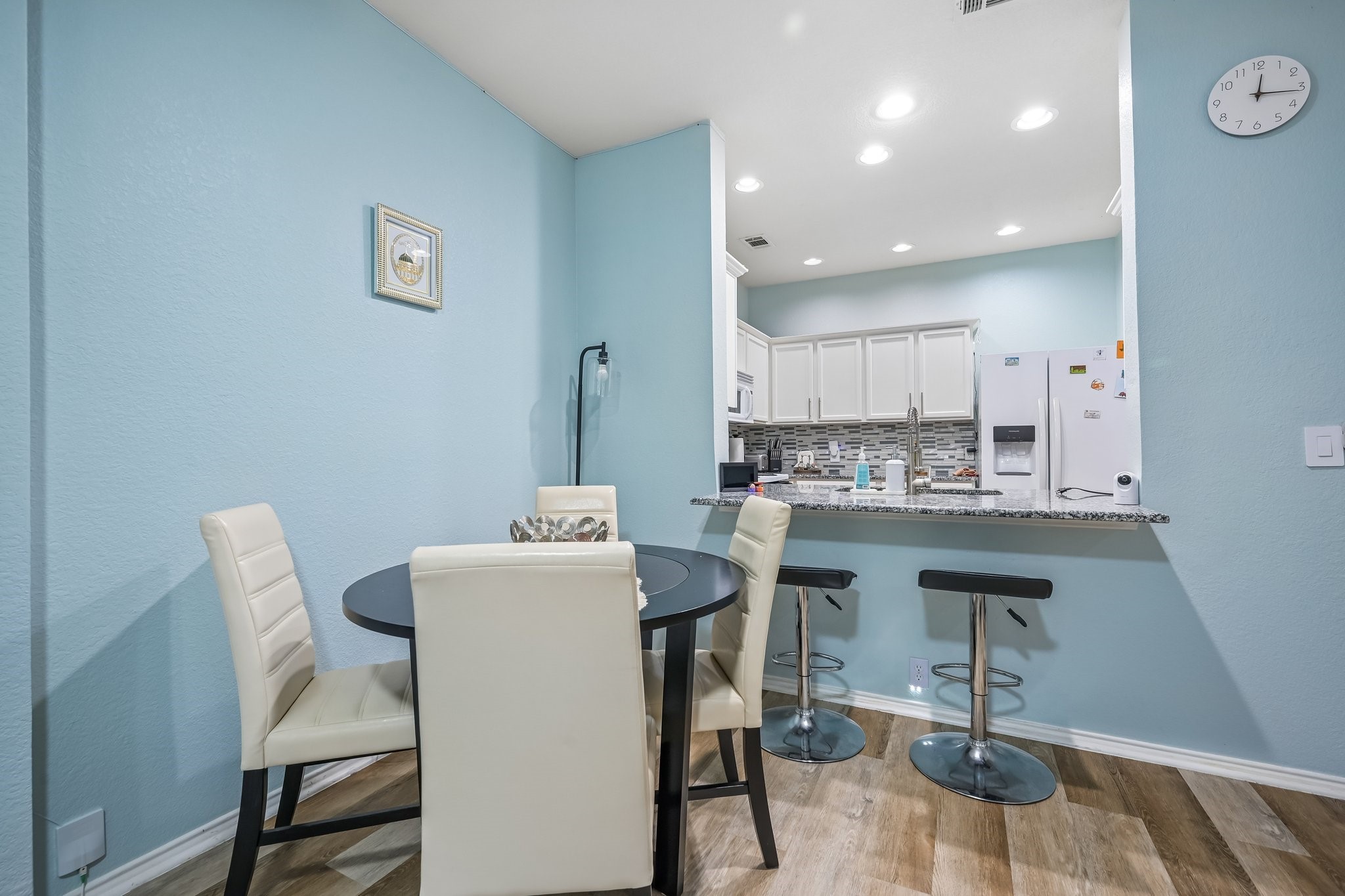 2209 Stonepark Place Property Photo 8