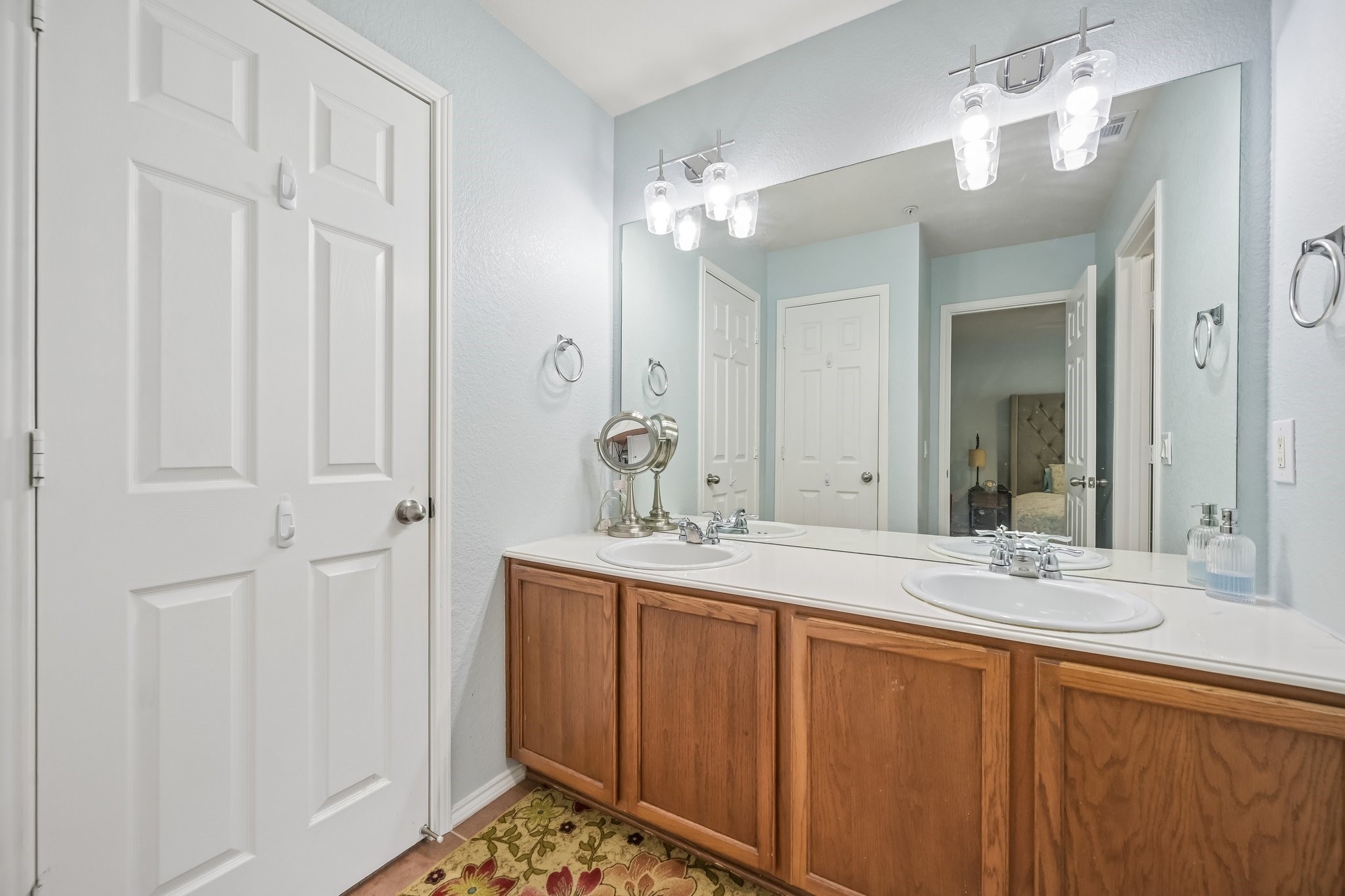 2209 Stonepark Place Property Photo 15