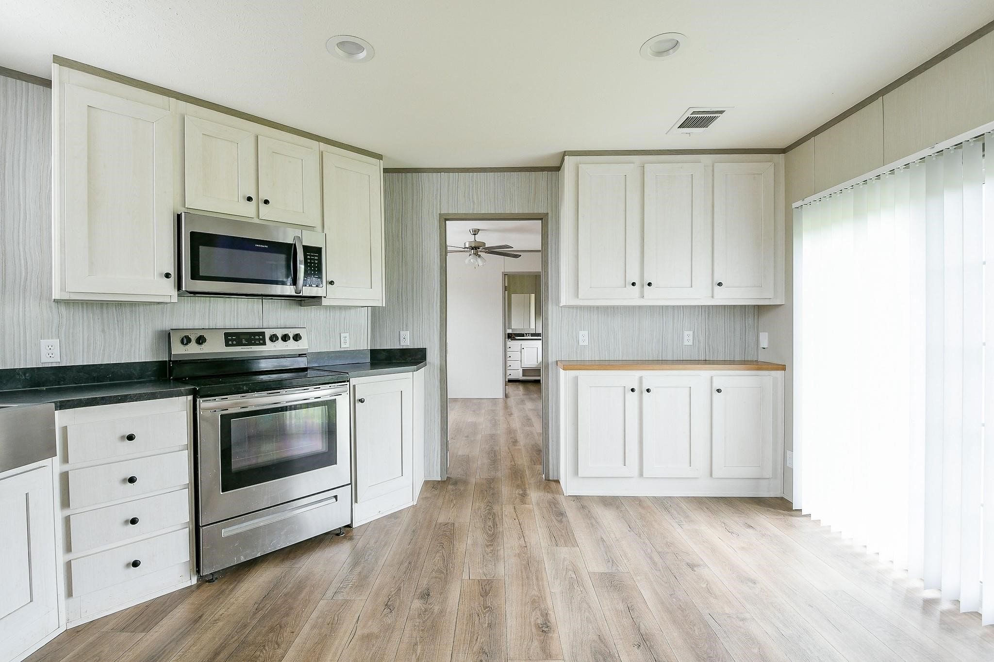 669 Road 5822 Property Photo 3