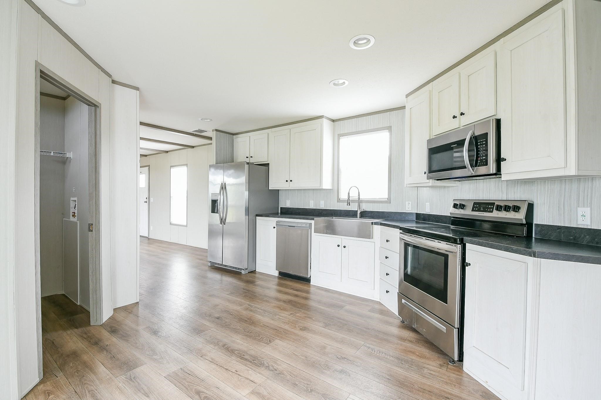 669 Road 5822 Property Photo 4