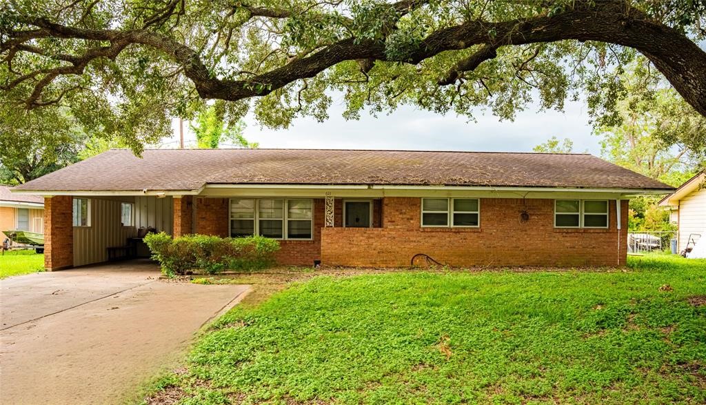 611 Frankie Property Photo 1
