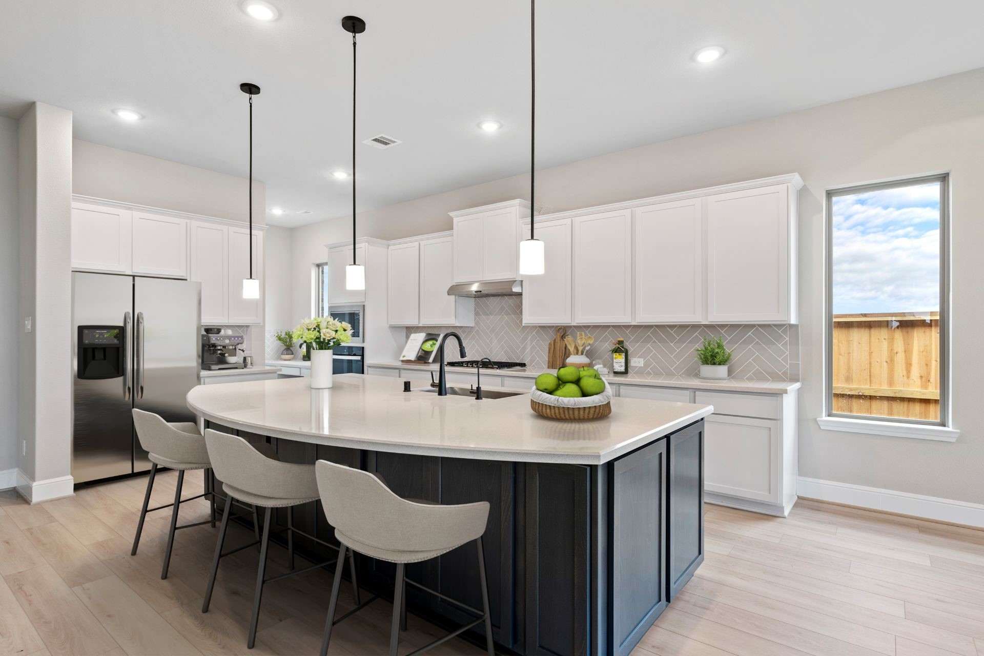 6411 Sparkling Citrus Street Property Photo 3