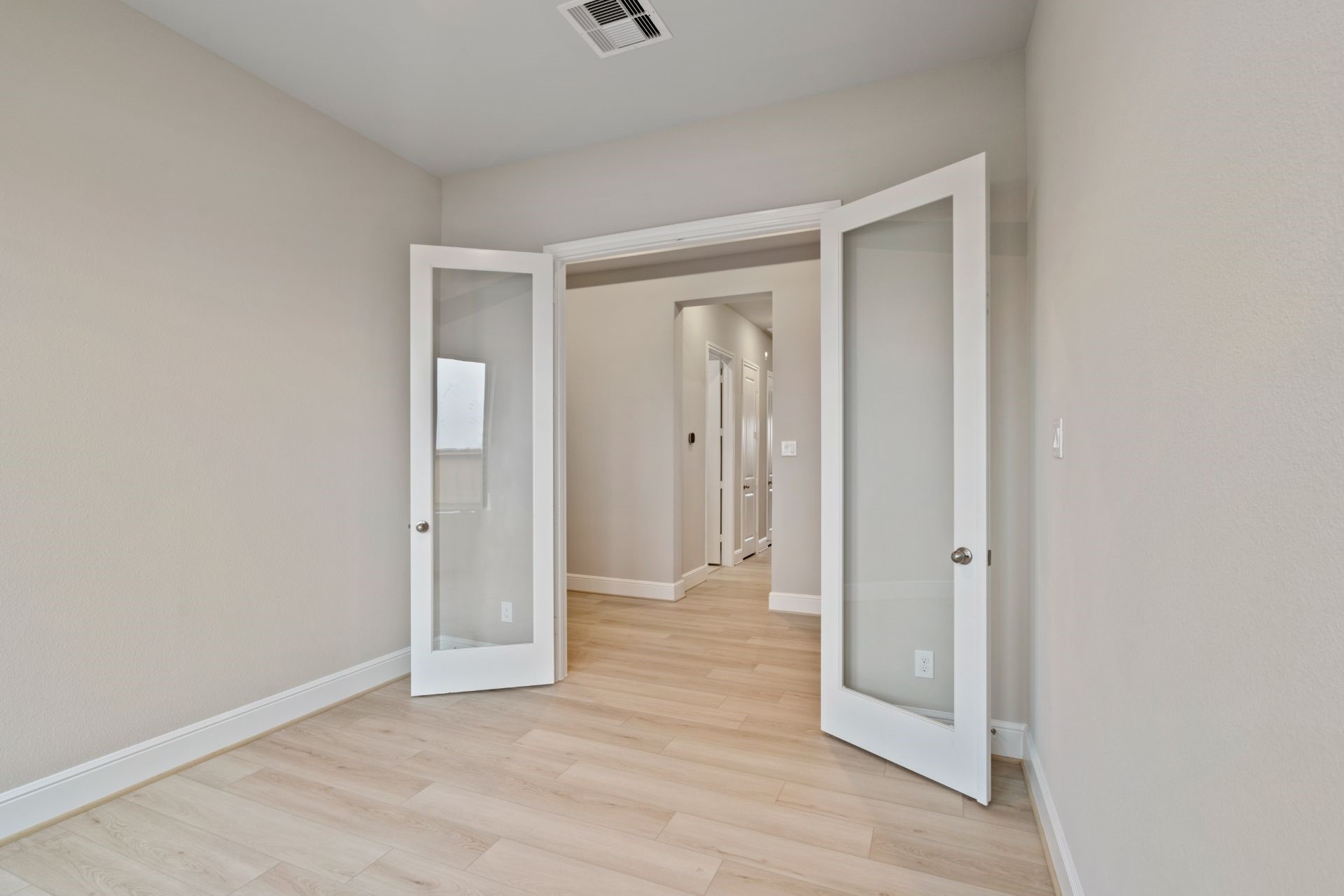 6411 Sparkling Citrus Street Property Photo 10