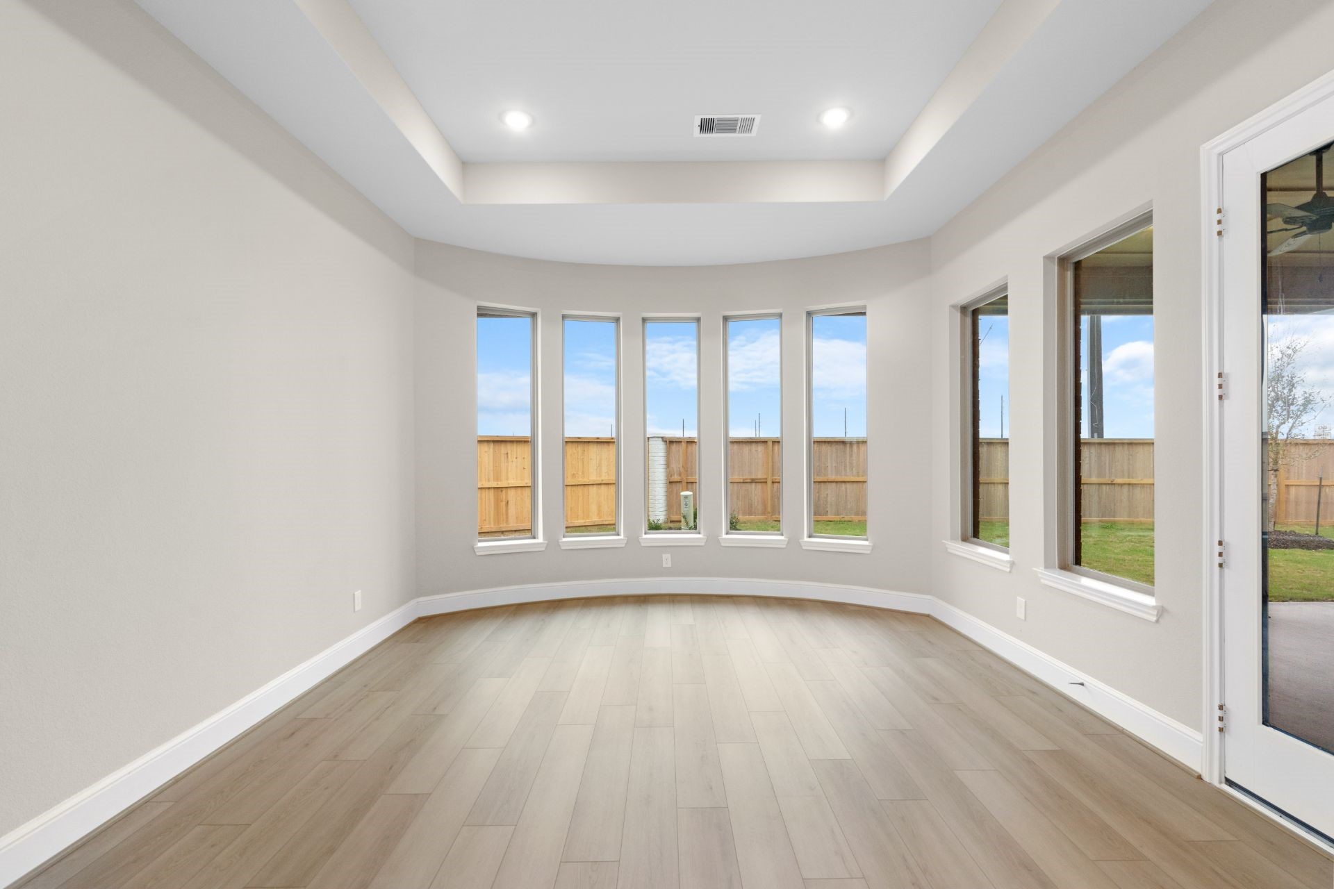 6411 Sparkling Citrus Street Property Photo 11