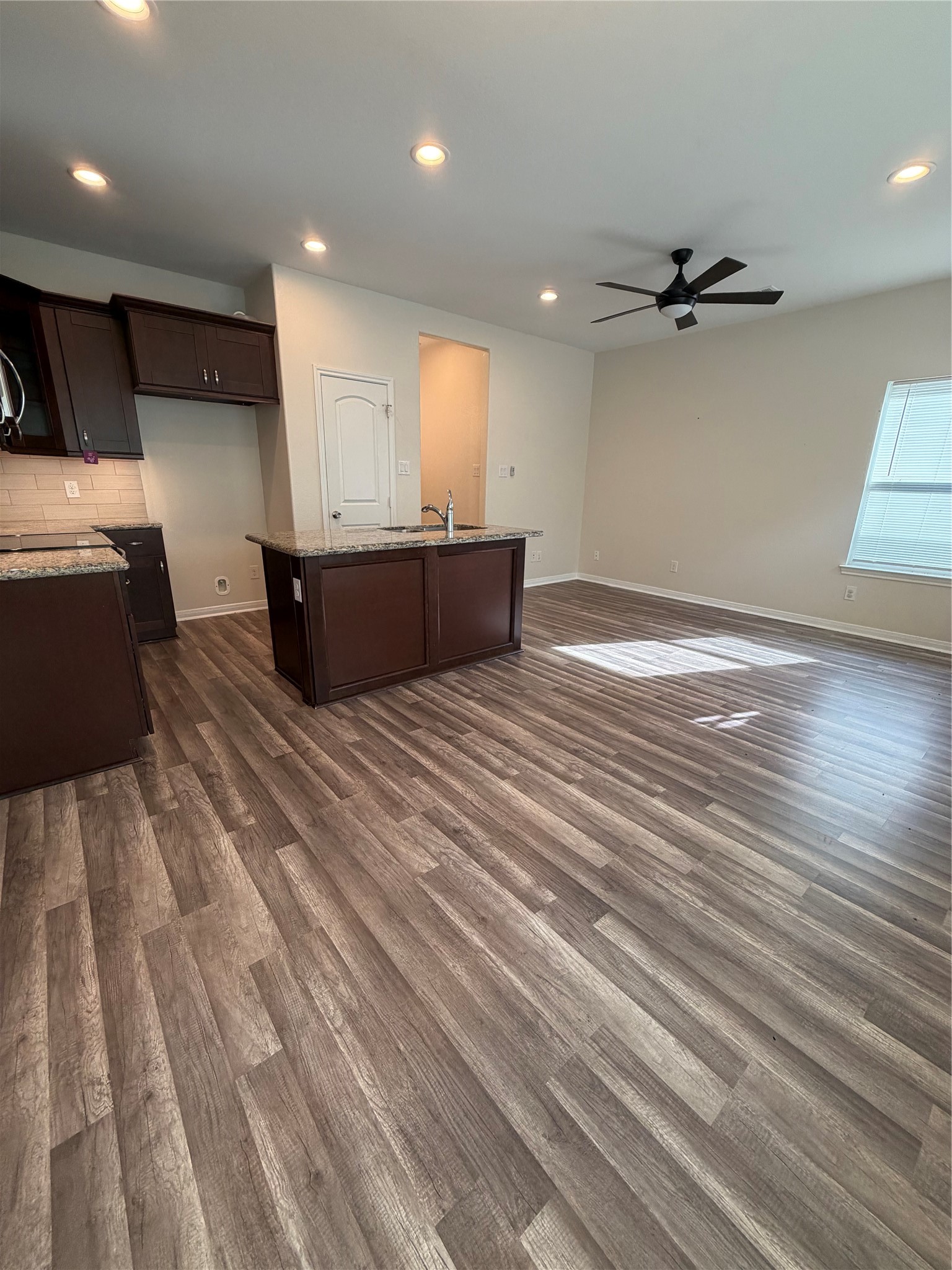 16721 Stonefield Property Photo 7