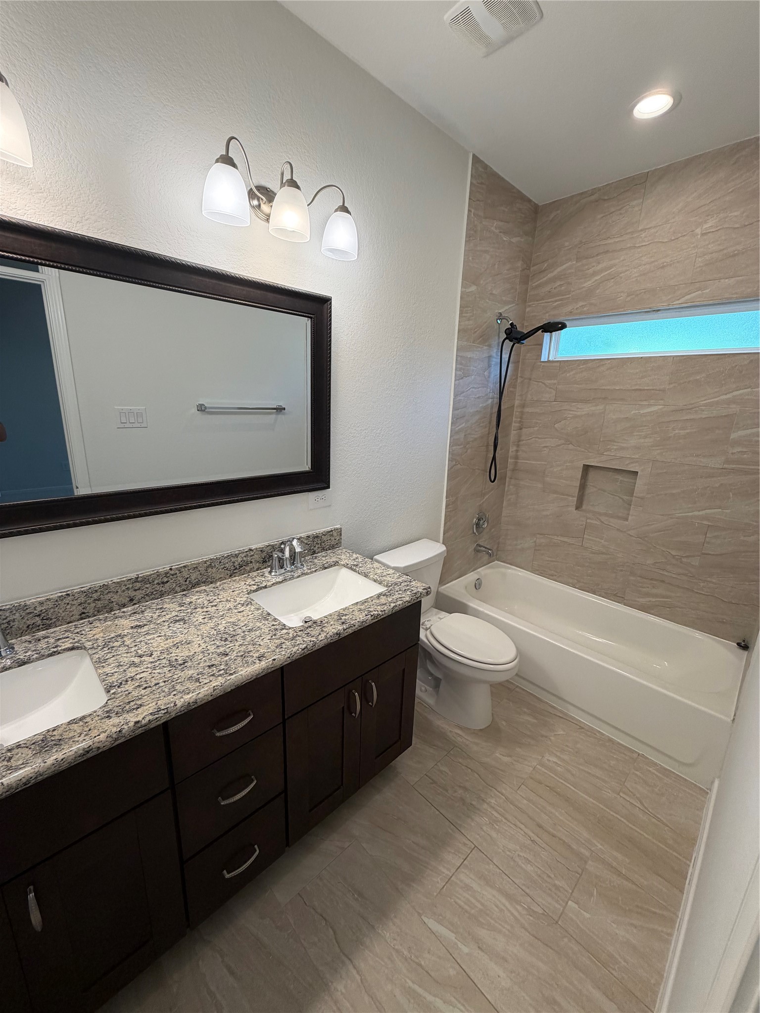 16721 Stonefield Property Photo 12