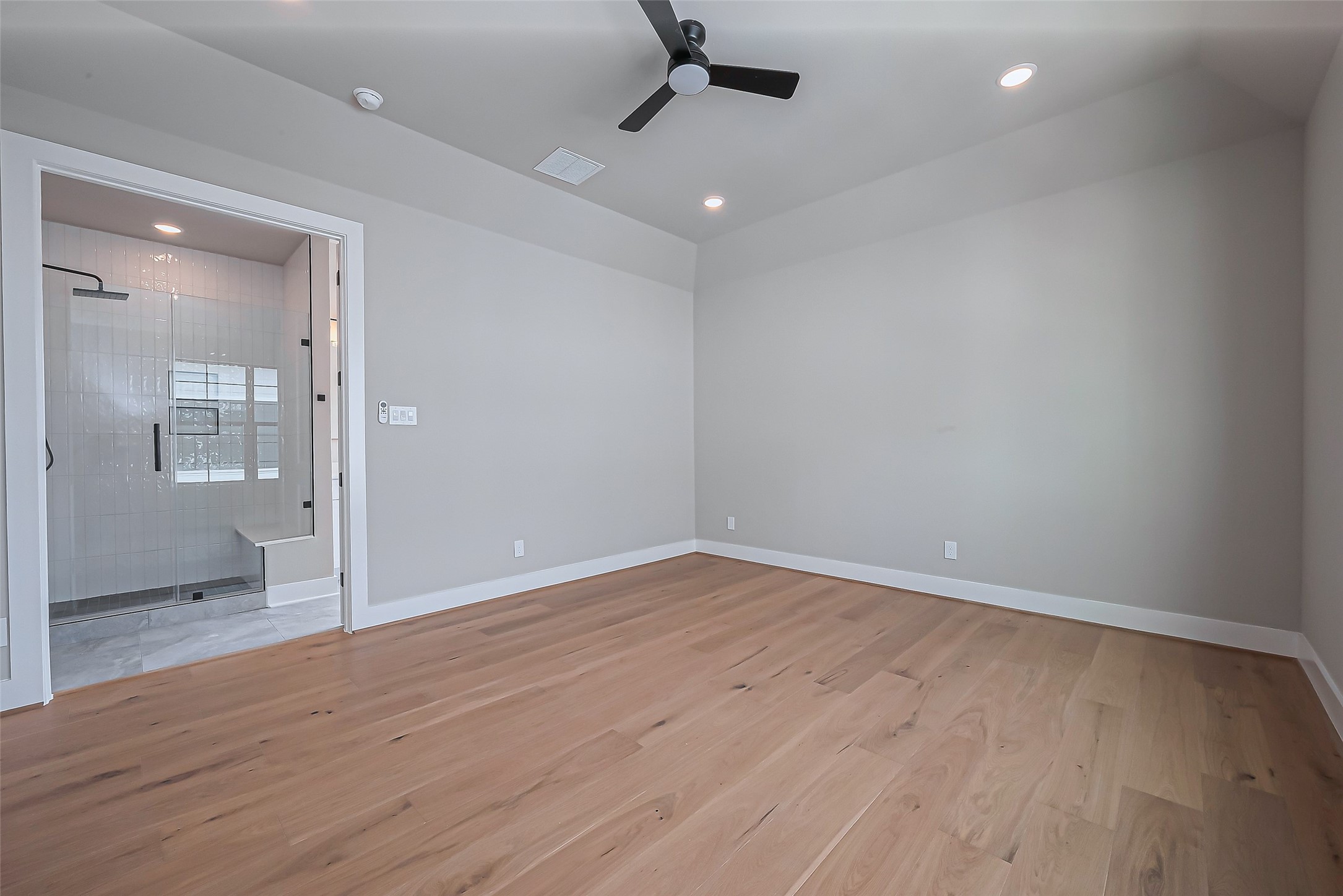 1222 W 24th Street D Property Photo 19