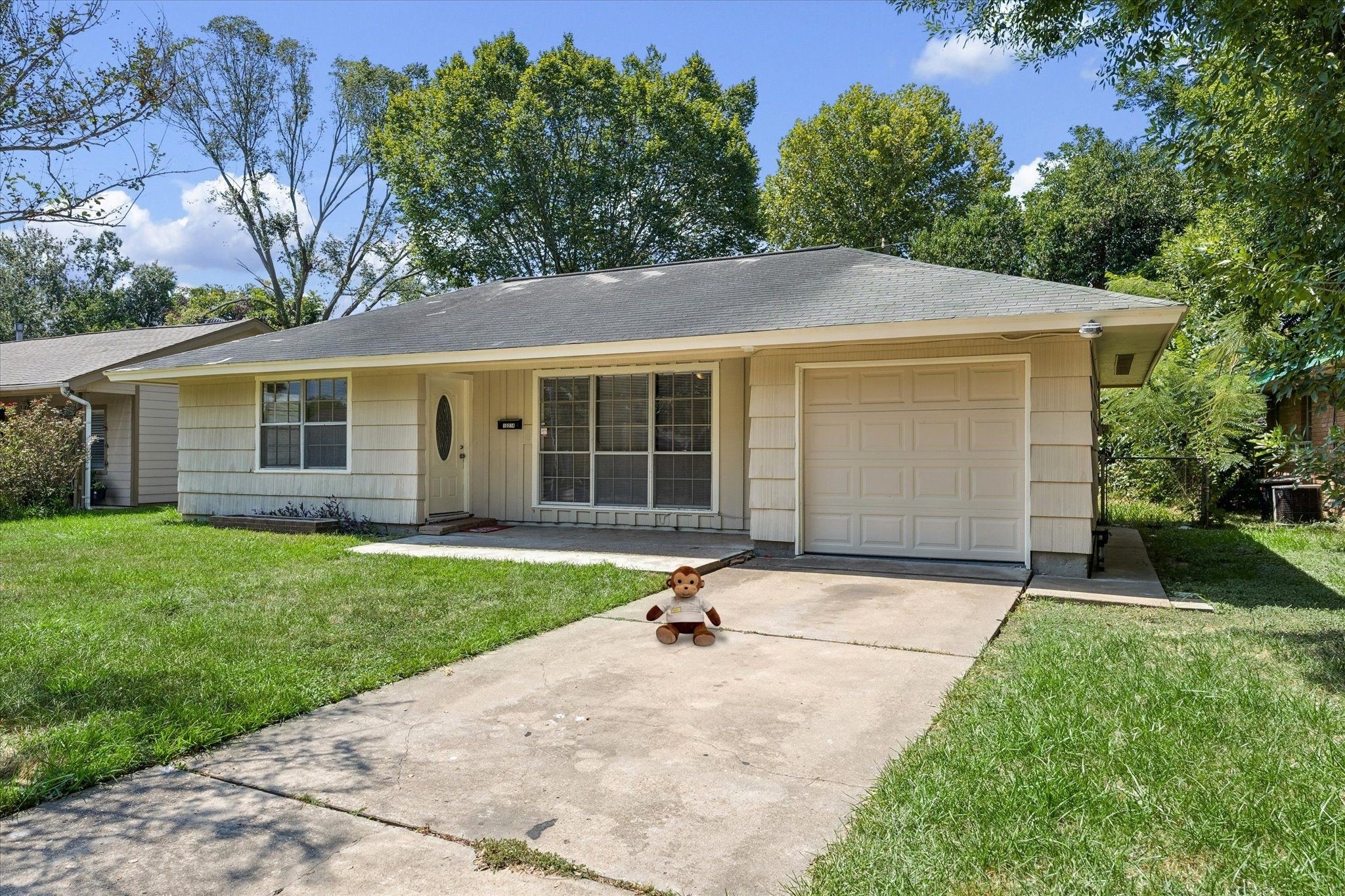 10214 Torrington Lane Property Photo 1