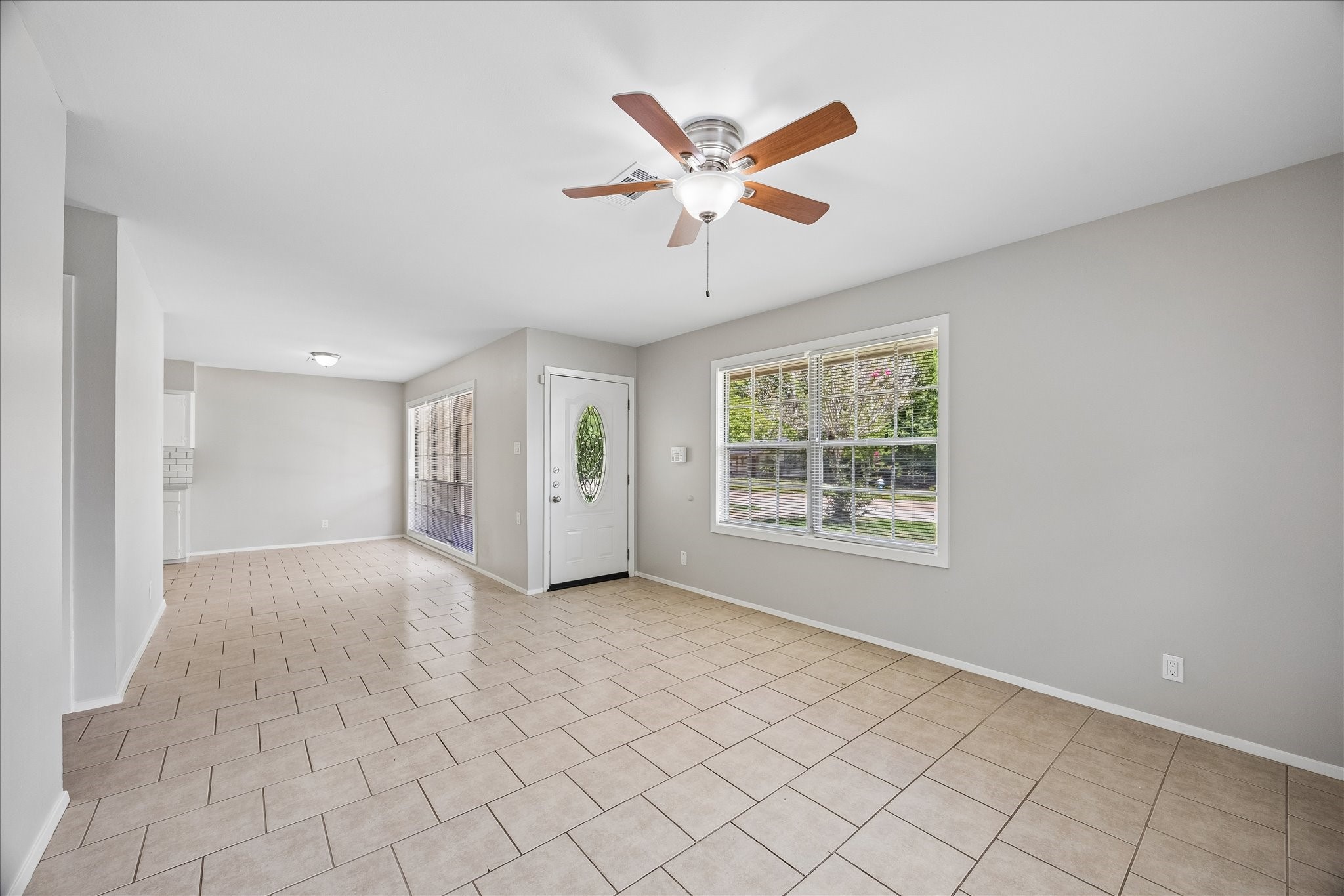 10214 Torrington Lane Property Photo 8