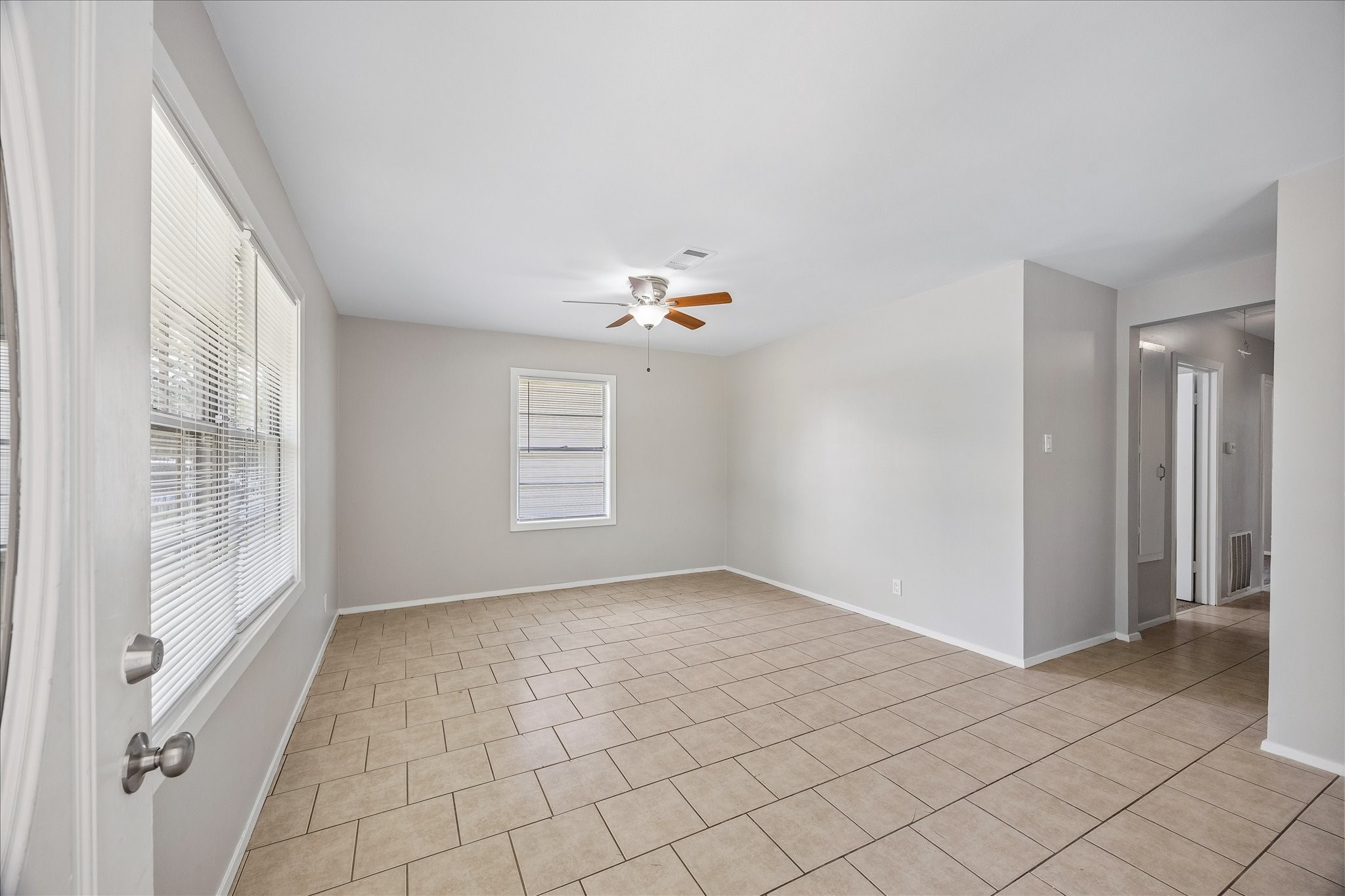 10214 Torrington Lane Property Photo 9