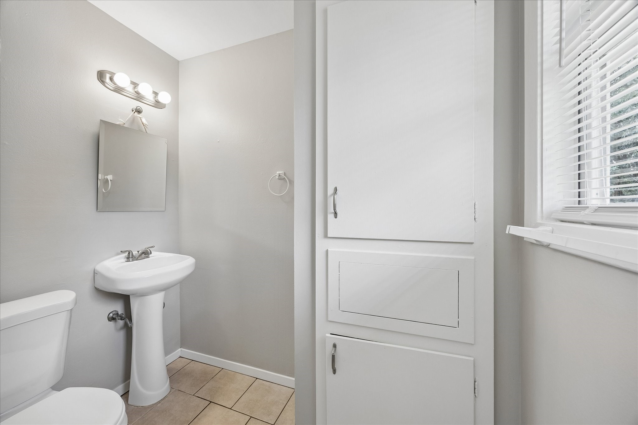10214 Torrington Lane Property Photo 14