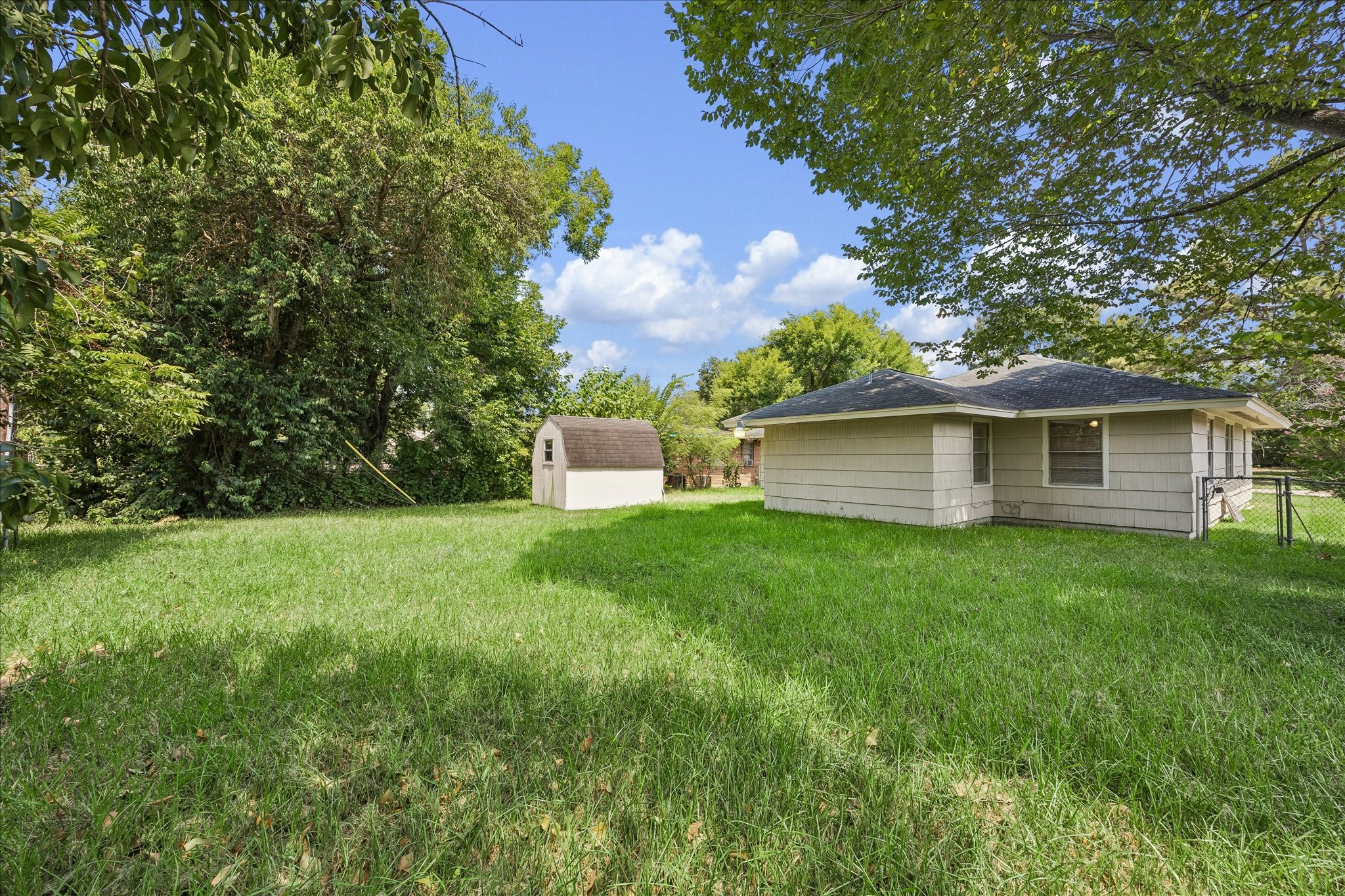 10214 Torrington Lane Property Photo 17