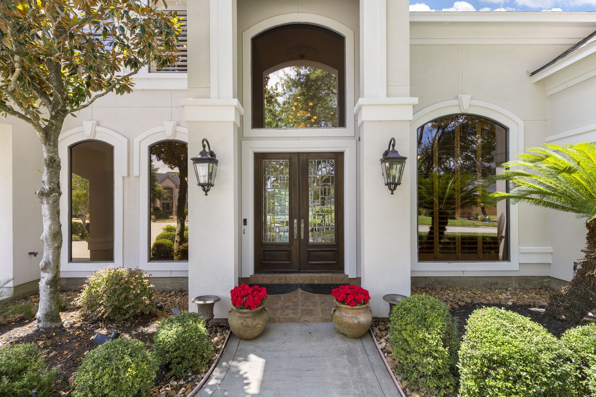 6614 Wood Place Court Property Photo 2
