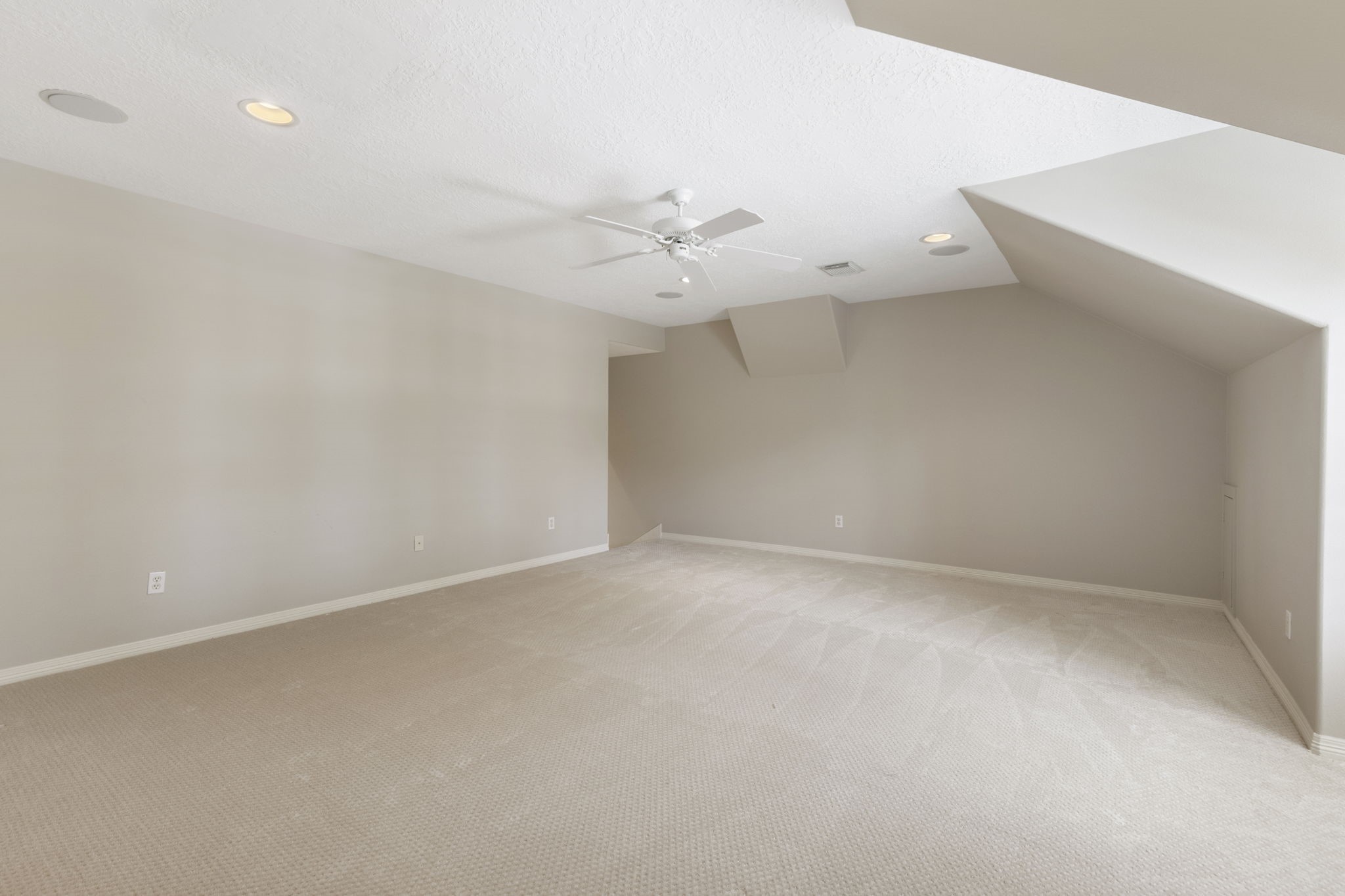 6614 Wood Place Court Property Photo 37