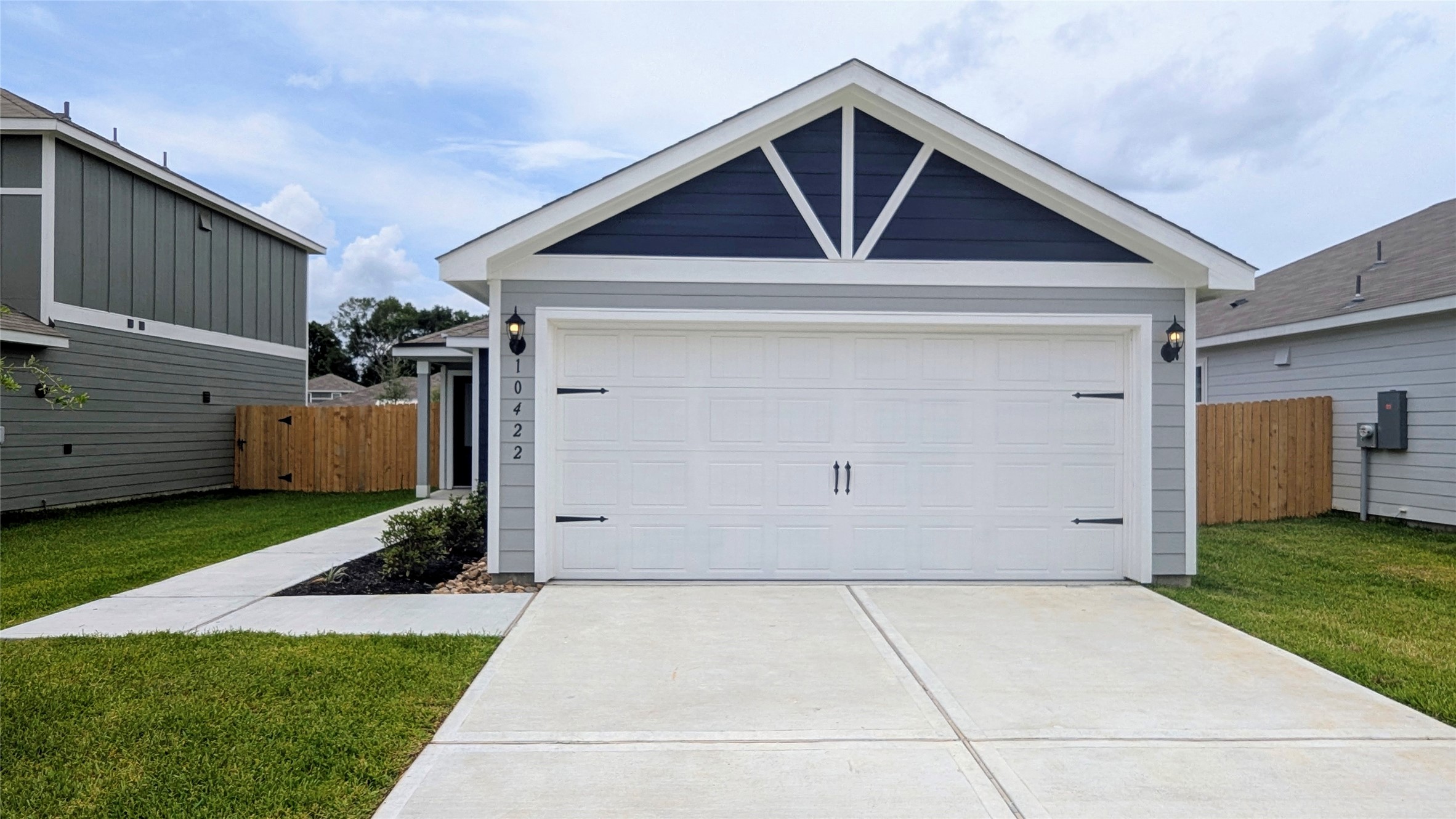 10422 Red Cardinal Drive Property Photo 1
