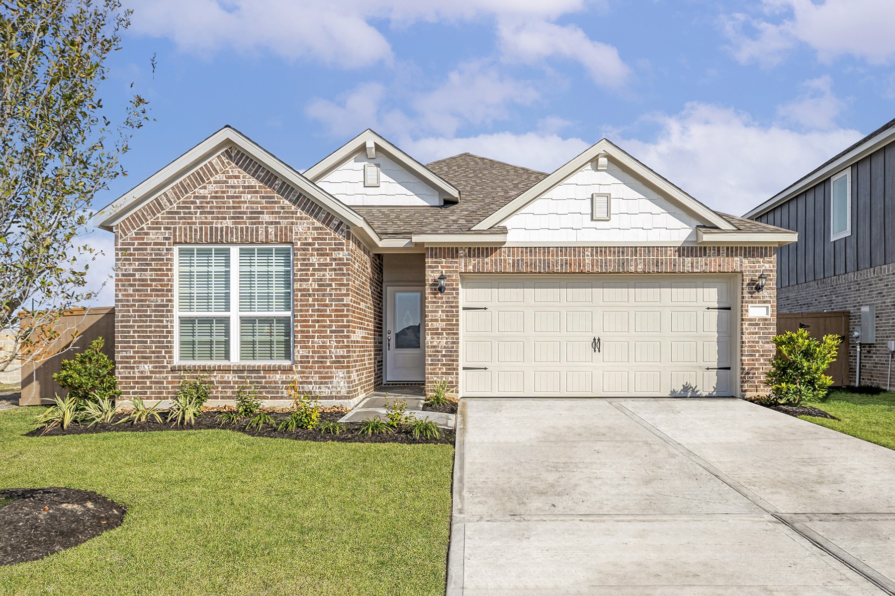 8810 New Jade Drive Property Photo 1