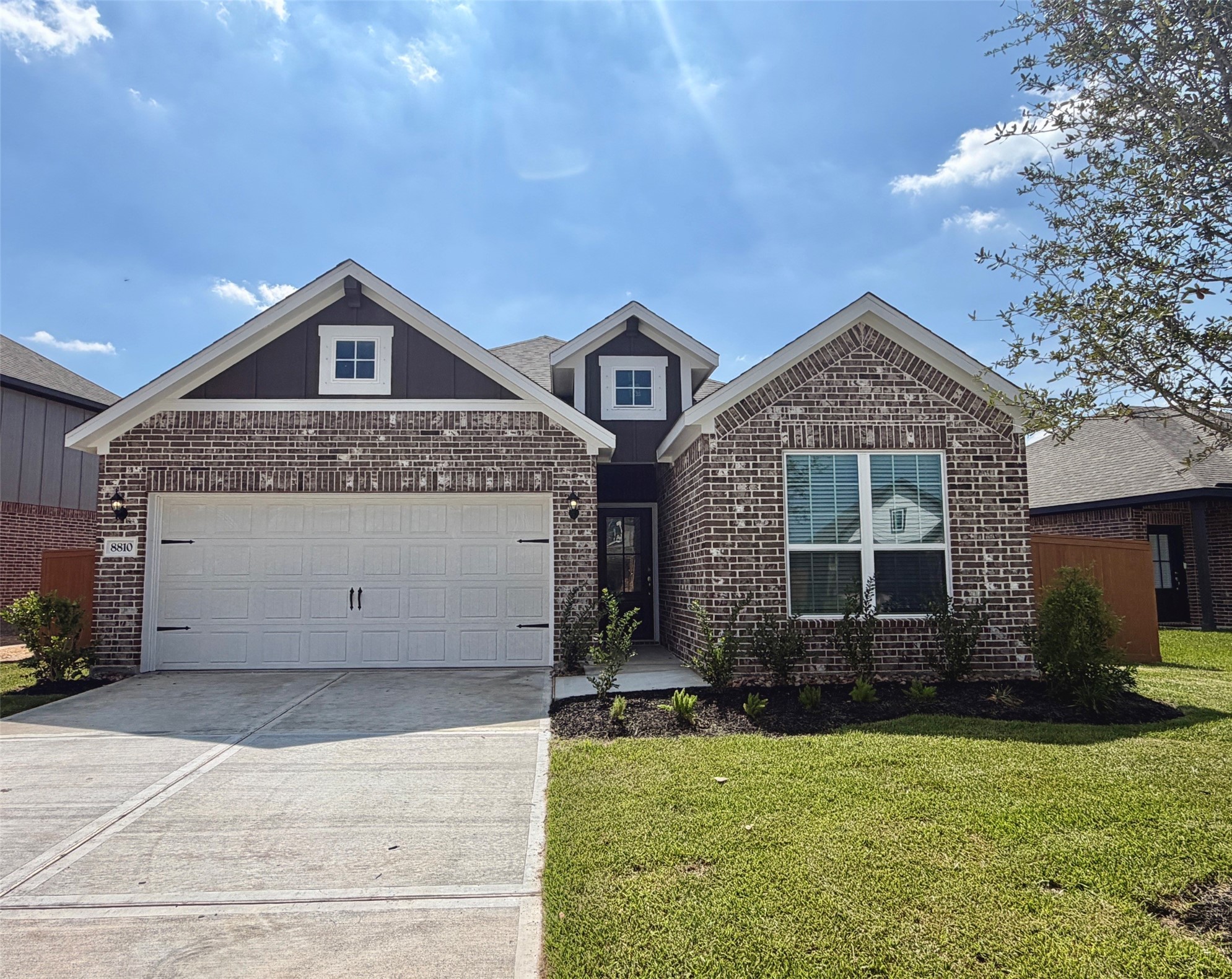 8810 New Jade Drive Property Photo 1