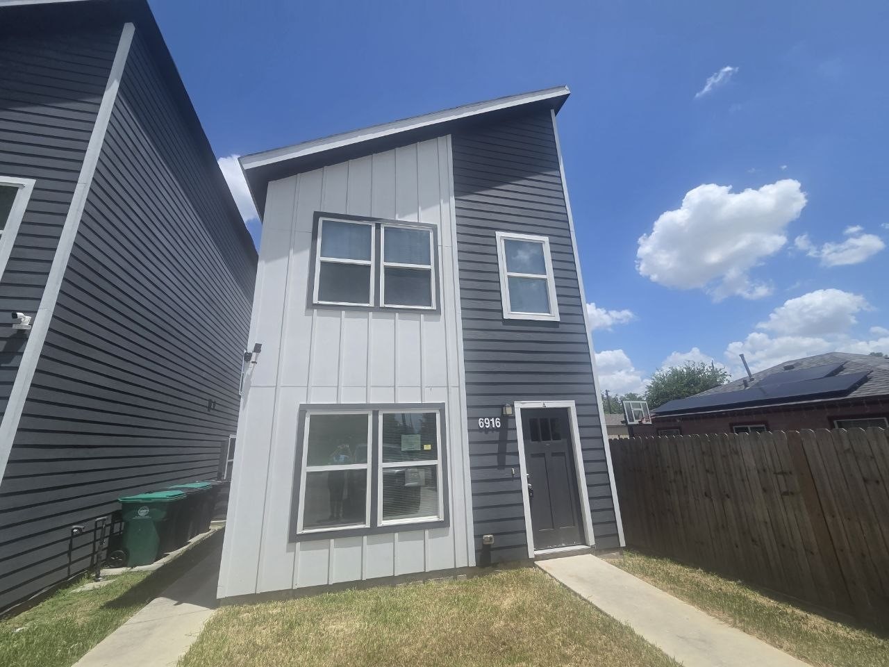 6916 Tommye Street A-b Property Photo 2