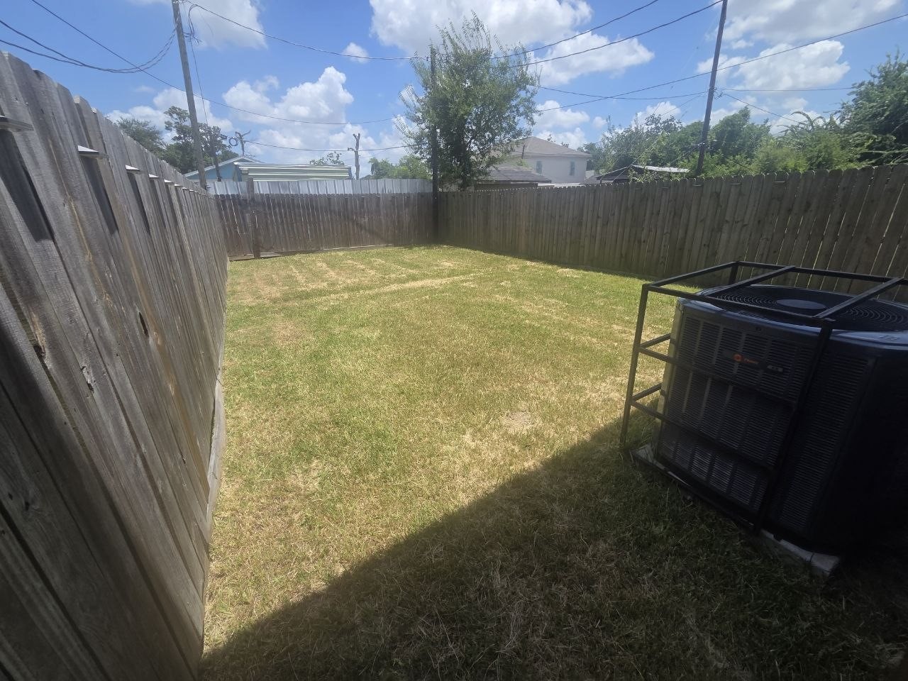 6916 Tommye Street A-b Property Photo 5