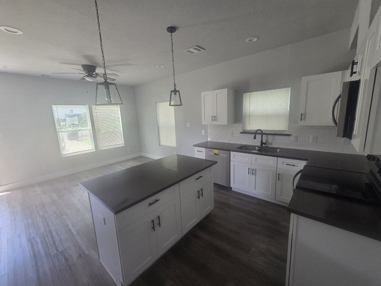 6916 Tommye Street A-b Property Photo 9